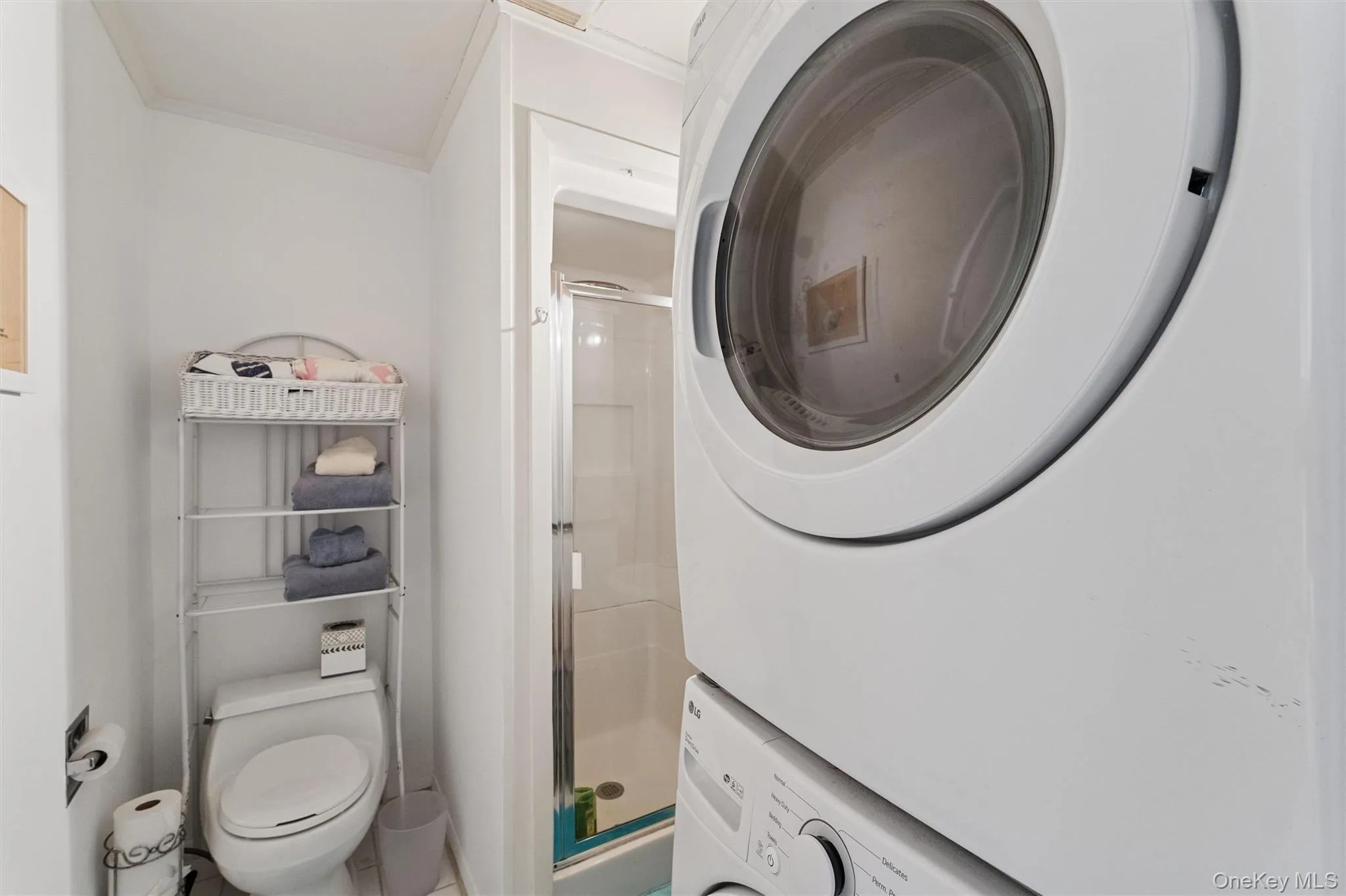 7 Cove Lane, Southampton, NY, 3 Bedrooms Bedrooms, 7 Rooms Rooms,2 BathroomsBathrooms,Residential Lease,For Rent,Cove,0,1057721 7 Cove Lane, Southampton, NY, 3 Bedrooms Bedrooms, 7 Rooms Rooms,2 BathroomsBathrooms,Residential Lease,For Rent,Cove,0,1057721