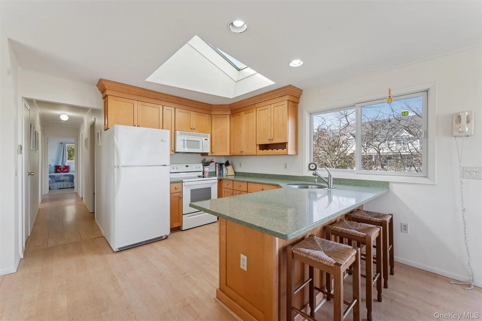 7 Cove Lane, Southampton, NY, 3 Bedrooms Bedrooms, 7 Rooms Rooms,2 BathroomsBathrooms,Residential Lease,For Rent,Cove,0,1057721 7 Cove Lane, Southampton, NY, 3 Bedrooms Bedrooms, 7 Rooms Rooms,2 BathroomsBathrooms,Residential Lease,For Rent,Cove,0,1057721