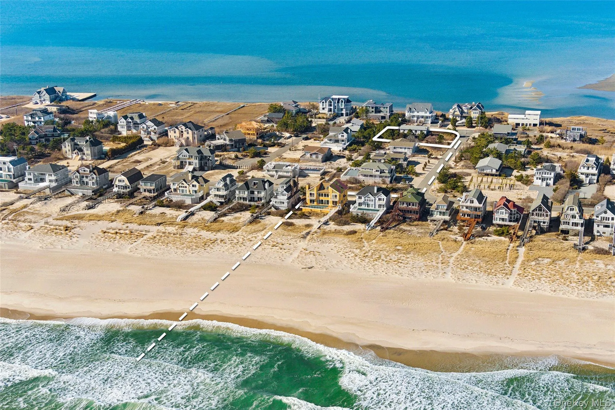7 Cove Lane, Southampton, NY, 3 Bedrooms Bedrooms, 7 Rooms Rooms,2 BathroomsBathrooms,Residential Lease,For Rent,Cove,0,1057721 7 Cove Lane, Southampton, NY, 3 Bedrooms Bedrooms, 7 Rooms Rooms,2 BathroomsBathrooms,Residential Lease,For Rent,Cove,0,1057721
