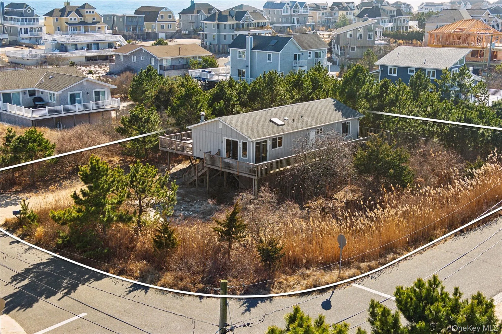 7 Cove Lane, Southampton, NY, 3 Bedrooms Bedrooms, 7 Rooms Rooms,2 BathroomsBathrooms,Residential Lease,For Rent,Cove,0,1057721 7 Cove Lane, Southampton, NY, 3 Bedrooms Bedrooms, 7 Rooms Rooms,2 BathroomsBathrooms,Residential Lease,For Rent,Cove,0,1057721