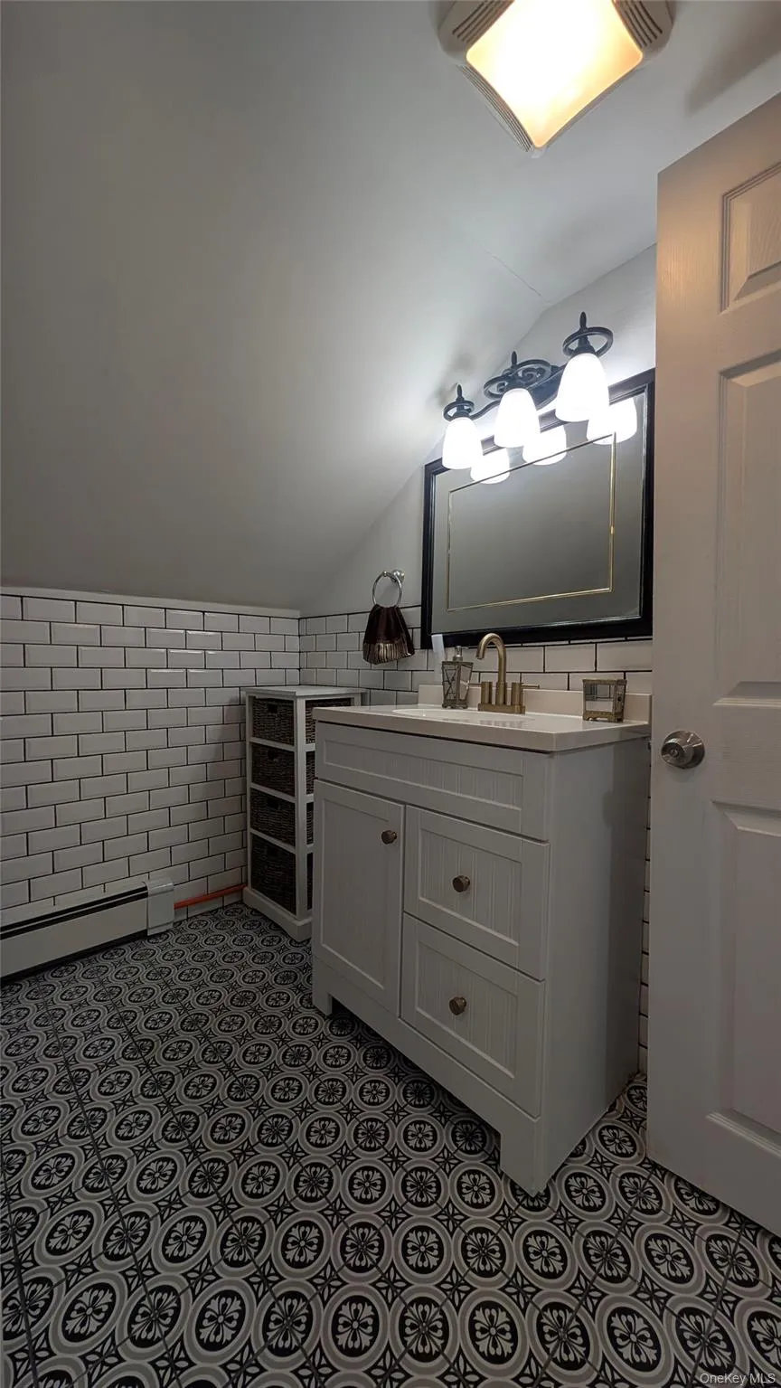 9 Academy Street, Beacon, NY, 5 Bedrooms Bedrooms, 7 Rooms Rooms,2 BathroomsBathrooms,Residential,For Rent,Academy,0,1057723 9 Academy Street, Beacon, NY, 5 Bedrooms Bedrooms, 7 Rooms Rooms,2 BathroomsBathrooms,Residential,For Rent,Academy,0,1057723