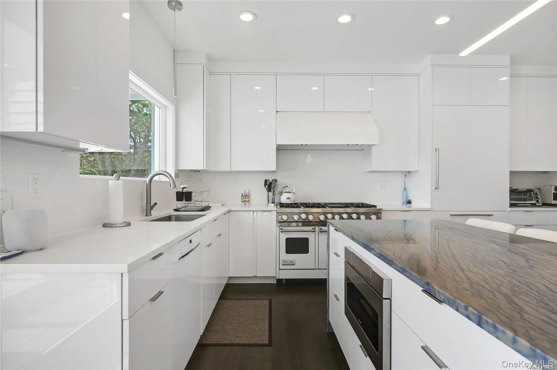 18 Remsen Lane, Southampton, NY, 4 Bedroom Bedrooms, 11 Room Rooms,4 BathroomBathrooms,Residential Lease,For Rent,Remsen,0,1057727 18 Remsen Lane, Southampton, NY, 4 Bedroom Bedrooms, 11 Room Rooms,4 BathroomBathrooms,Residential Lease,For Rent,Remsen,0,1057727