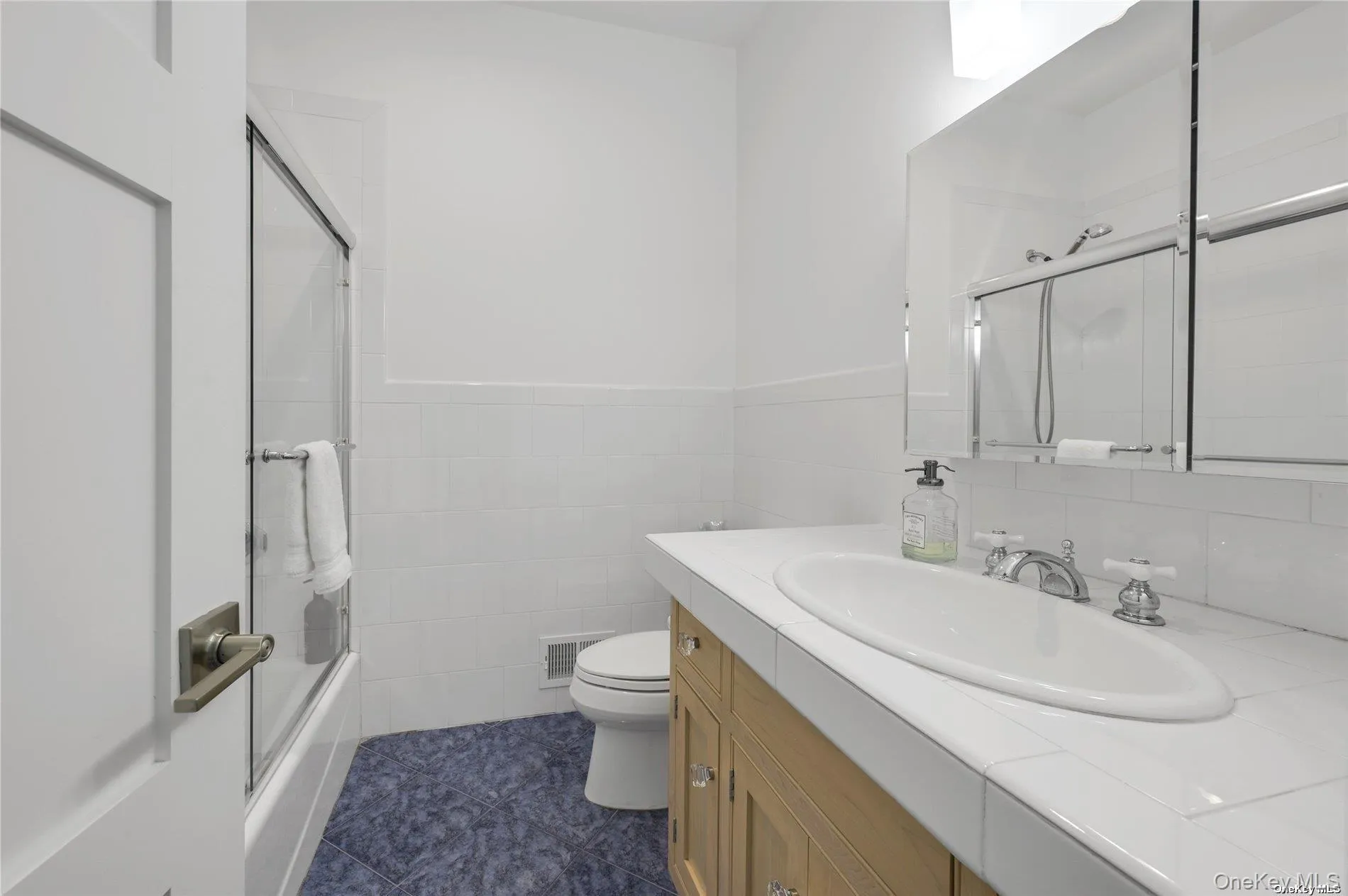 18 Remsen Lane, Southampton, NY, 4 Bedroom Bedrooms, 11 Room Rooms,4 BathroomBathrooms,Residential Lease,For Rent,Remsen,0,1057727 18 Remsen Lane, Southampton, NY, 4 Bedroom Bedrooms, 11 Room Rooms,4 BathroomBathrooms,Residential Lease,For Rent,Remsen,0,1057727
