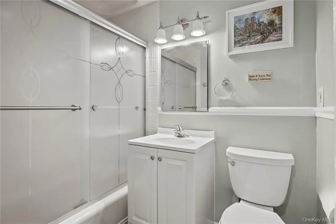 1 Granada Crescent, Greenburgh, NY, 2 Bedroom Bedrooms, 6 Room Rooms,2 BathroomBathrooms,Residential Lease,For Rent,Granada,0,1057729 1 Granada Crescent, Greenburgh, NY, 2 Bedroom Bedrooms, 6 Room Rooms,2 BathroomBathrooms,Residential Lease,For Rent,Granada,0,1057729