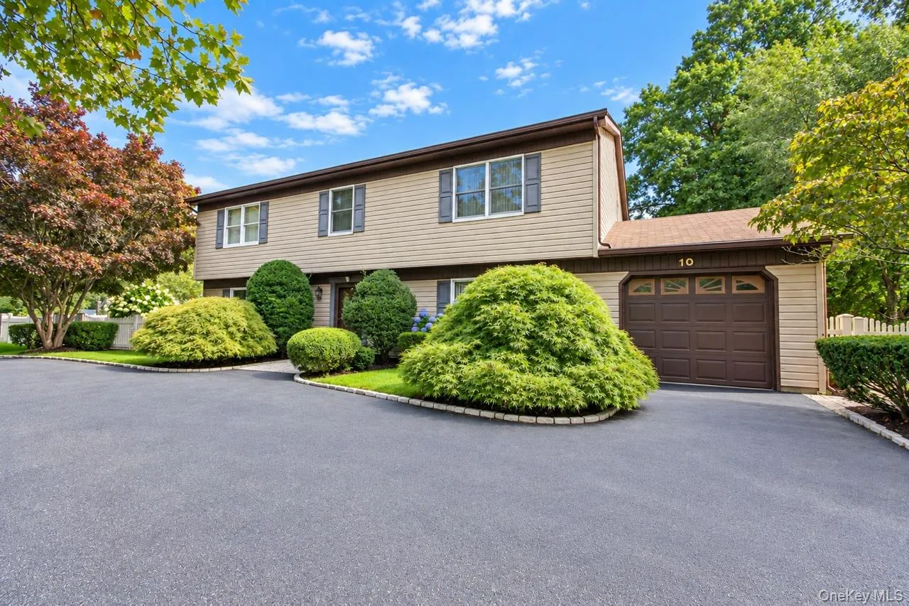 10 Marblestone, Brookhaven, NY, 5 Bedrooms Bedrooms, 9 Rooms Rooms,2 BathroomsBathrooms,Residential,For Rent,Marblestone,0,1057730 10 Marblestone, Brookhaven, NY, 5 Bedrooms Bedrooms, 9 Rooms Rooms,2 BathroomsBathrooms,Residential,For Rent,Marblestone,0,1057730