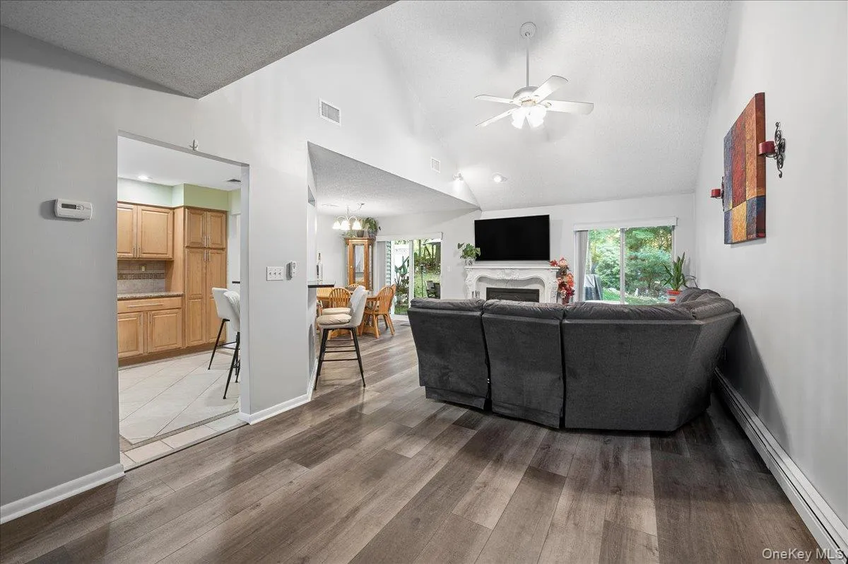 82 Cornwall Circle, Yorktown, NY, 2 Bedrooms Bedrooms, 7 Rooms Rooms,2 BathroomsBathrooms,Residential,For Rent,Cornwall,0,1057732 82 Cornwall Circle, Yorktown, NY, 2 Bedrooms Bedrooms, 7 Rooms Rooms,2 BathroomsBathrooms,Residential,For Rent,Cornwall,0,1057732