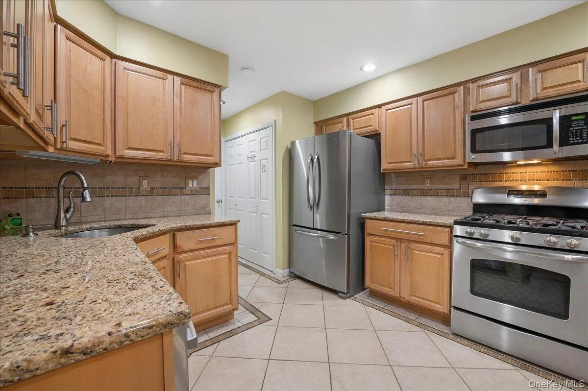 82 Cornwall Circle, Yorktown, NY, 2 Bedrooms Bedrooms, 7 Rooms Rooms,2 BathroomsBathrooms,Residential,For Rent,Cornwall,0,1057732 82 Cornwall Circle, Yorktown, NY, 2 Bedrooms Bedrooms, 7 Rooms Rooms,2 BathroomsBathrooms,Residential,For Rent,Cornwall,0,1057732
