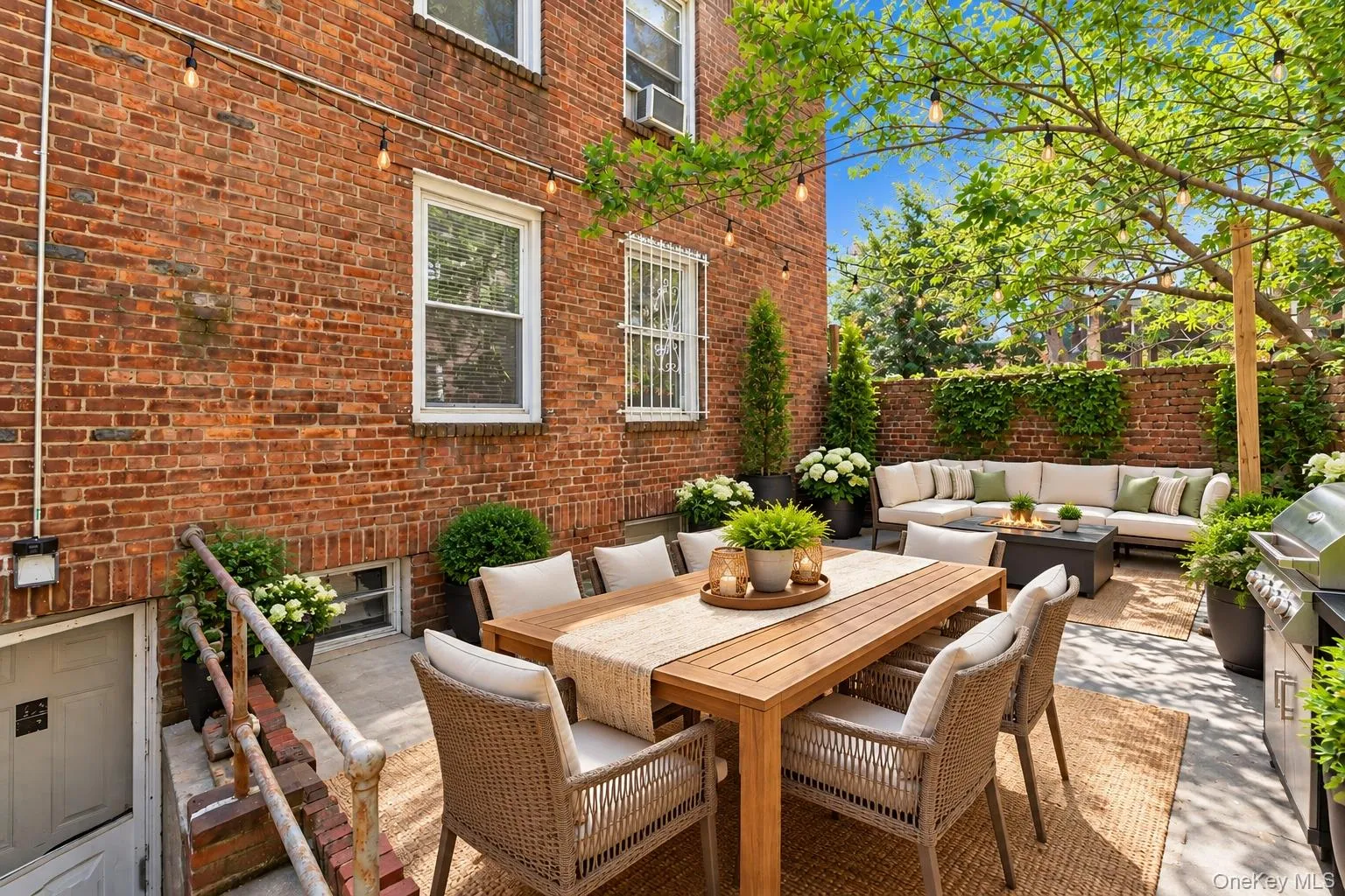 4401 Skillman Avenue, New York, NY, 4 Bedroom Bedrooms, 9 Room Rooms,2 BathroomBathrooms,Residential Lease,For Rent,Skillman,0,1057740 4401 Skillman Avenue, New York, NY, 4 Bedroom Bedrooms, 9 Room Rooms,2 BathroomBathrooms,Residential Lease,For Rent,Skillman,0,1057740