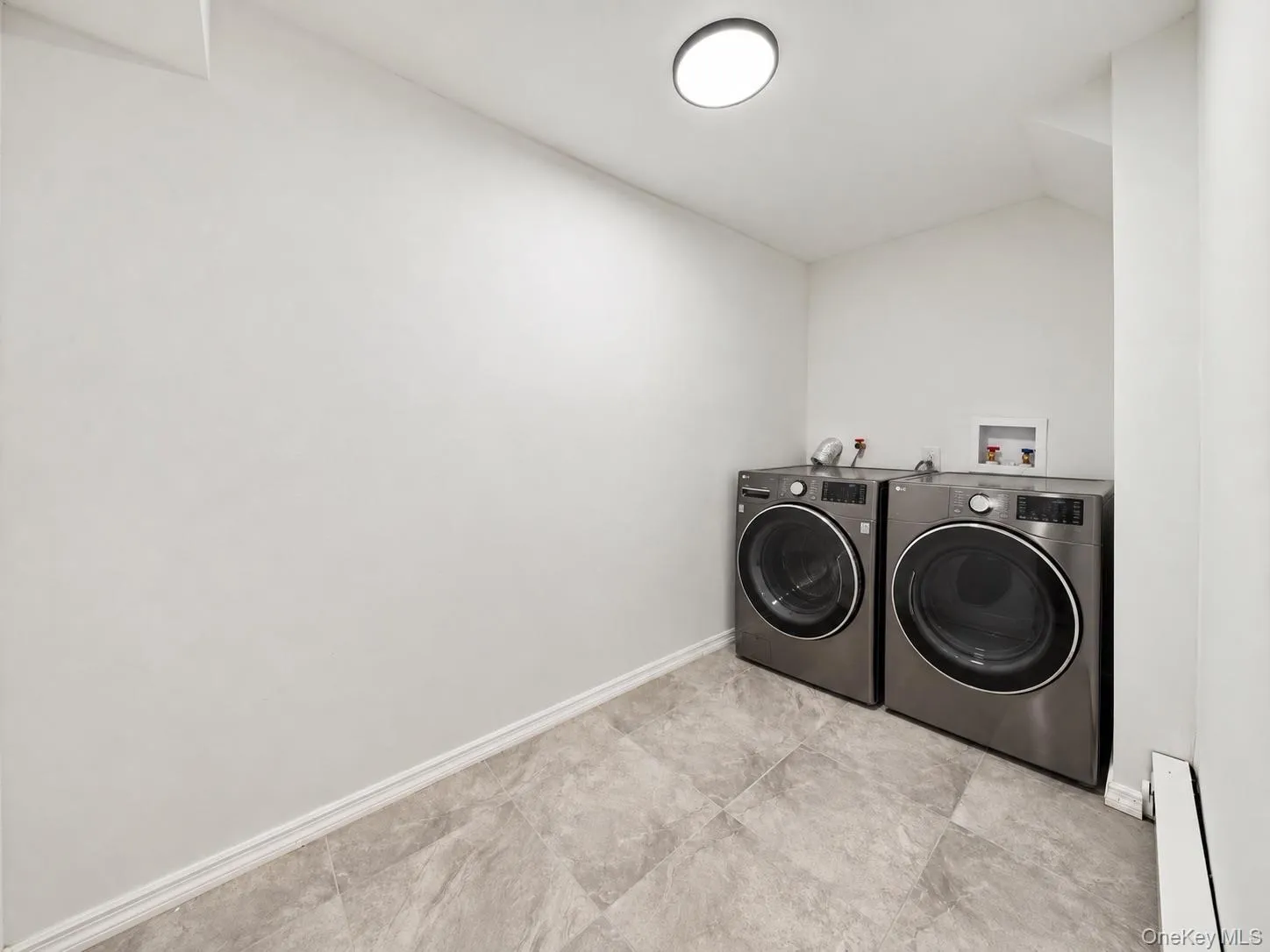 1977 Jackson Avenue, Hempstead, NY, 6 Bedrooms Bedrooms, 10 Rooms Rooms,3 BathroomsBathrooms,Residential,For Rent,Jackson,0,1057741 1977 Jackson Avenue, Hempstead, NY, 6 Bedrooms Bedrooms, 10 Rooms Rooms,3 BathroomsBathrooms,Residential,For Rent,Jackson,0,1057741