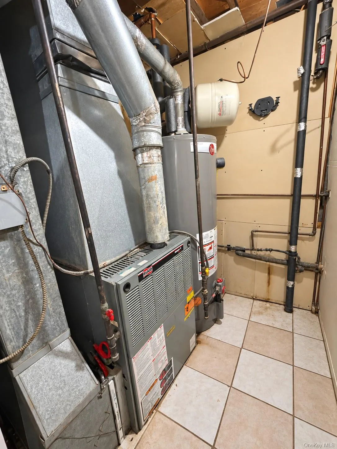 Natural Gas Furnace and Water heater Natural Gas Furnace and Water heater
