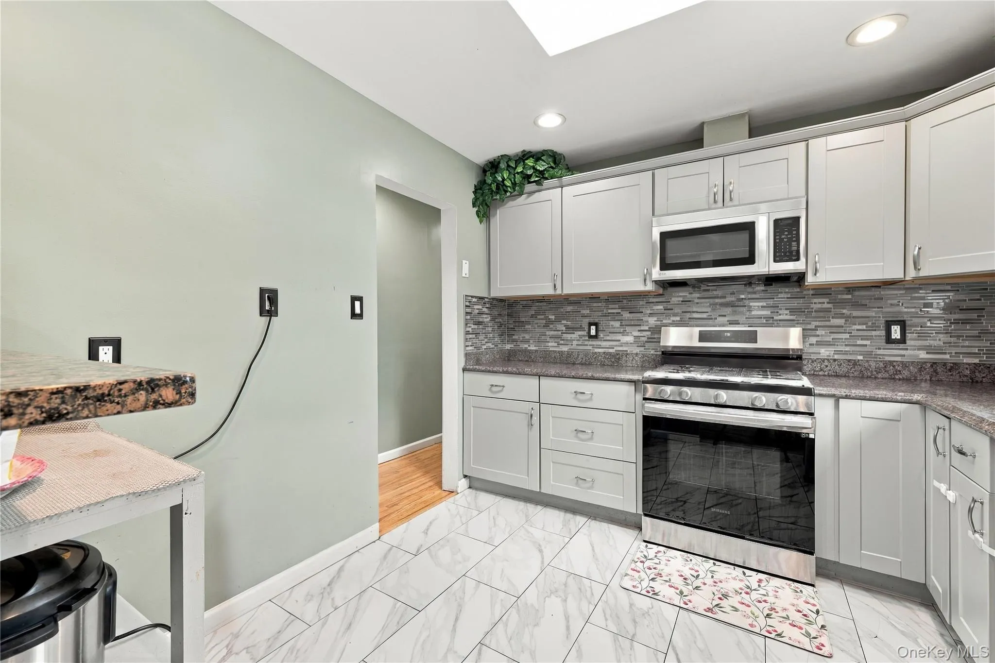 266 Riddle Street, Islip, NY, 6 Bedrooms Bedrooms, 14 Rooms Rooms,3 BathroomsBathrooms,Residential,For Rent,Riddle,0,1057745 266 Riddle Street, Islip, NY, 6 Bedrooms Bedrooms, 14 Rooms Rooms,3 BathroomsBathrooms,Residential,For Rent,Riddle,0,1057745
