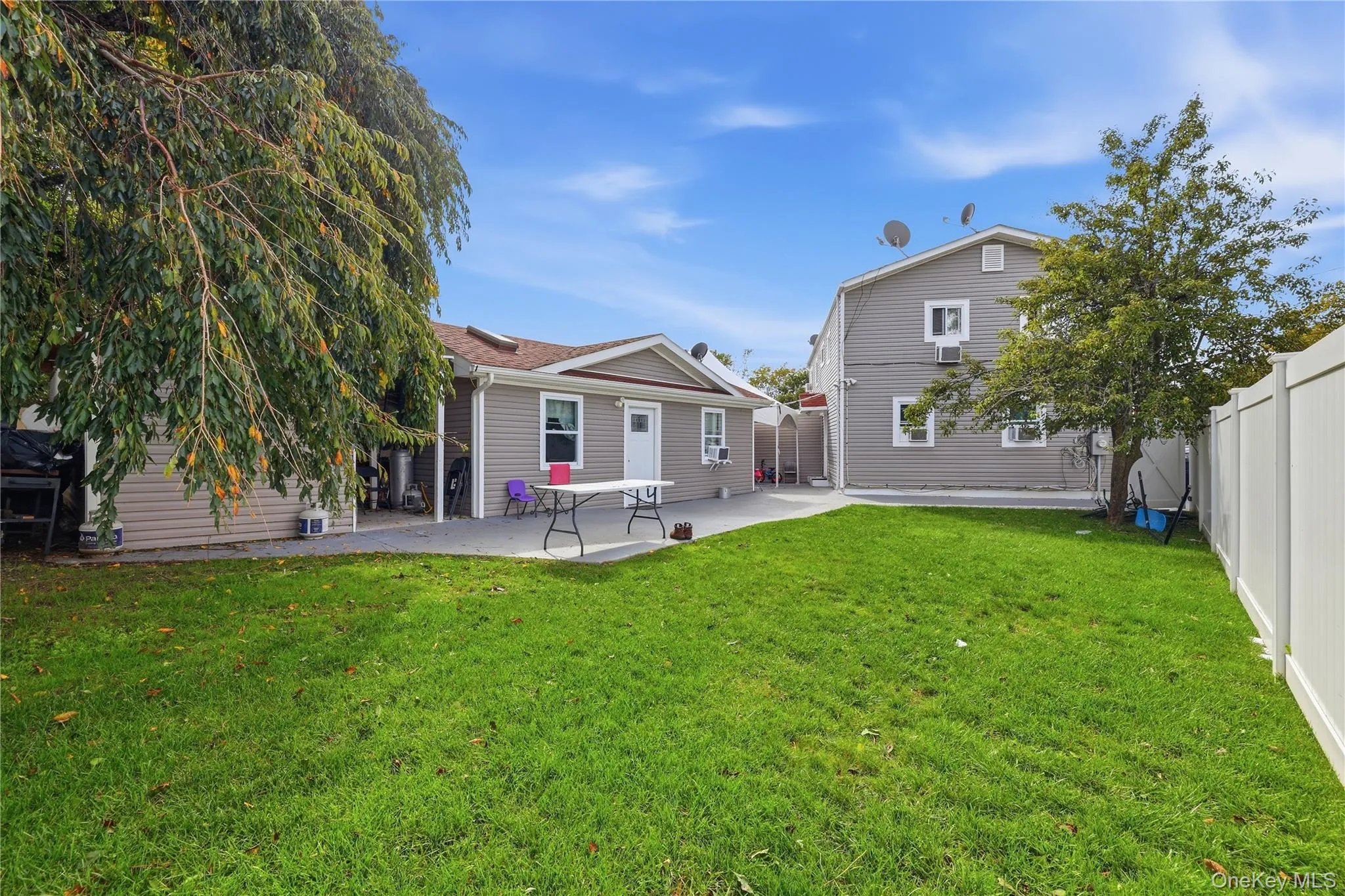 266 Riddle Street, Islip, NY, 6 Bedrooms Bedrooms, 14 Rooms Rooms,3 BathroomsBathrooms,Residential,For Rent,Riddle,0,1057745 266 Riddle Street, Islip, NY, 6 Bedrooms Bedrooms, 14 Rooms Rooms,3 BathroomsBathrooms,Residential,For Rent,Riddle,0,1057745