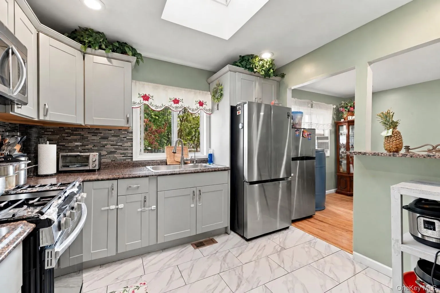 266 Riddle Street, Islip, NY, 6 Bedrooms Bedrooms, 14 Rooms Rooms,3 BathroomsBathrooms,Residential,For Rent,Riddle,0,1057745 266 Riddle Street, Islip, NY, 6 Bedrooms Bedrooms, 14 Rooms Rooms,3 BathroomsBathrooms,Residential,For Rent,Riddle,0,1057745