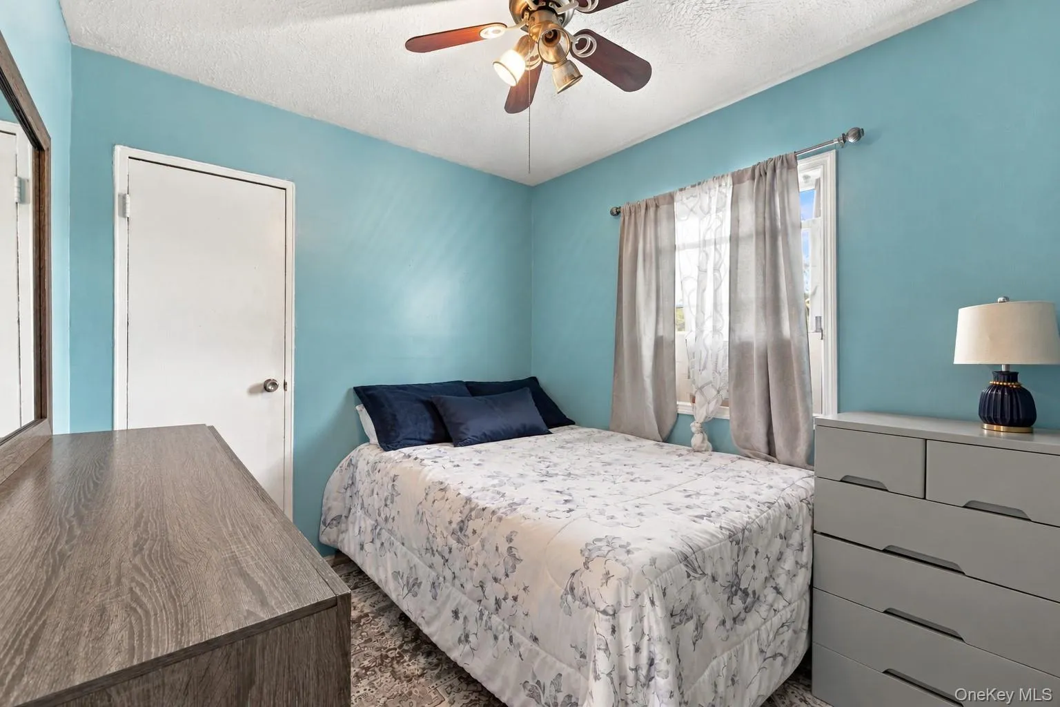 266 Riddle Street, Islip, NY, 6 Bedrooms Bedrooms, 14 Rooms Rooms,3 BathroomsBathrooms,Residential,For Rent,Riddle,0,1057745 266 Riddle Street, Islip, NY, 6 Bedrooms Bedrooms, 14 Rooms Rooms,3 BathroomsBathrooms,Residential,For Rent,Riddle,0,1057745