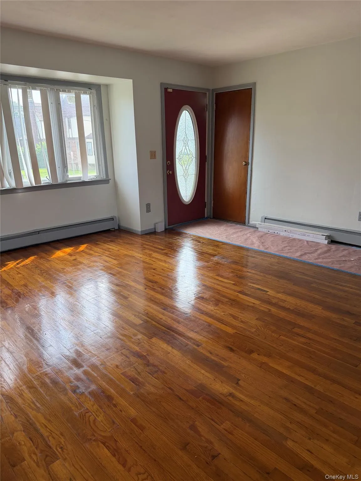 7 Jefferson Avenue, Hempstead, NY, 3 Bedrooms Bedrooms, 6 Rooms Rooms,1 BathroomBathrooms,Residential Lease,For Rent,Jefferson,0,1057746 7 Jefferson Avenue, Hempstead, NY, 3 Bedrooms Bedrooms, 6 Rooms Rooms,1 BathroomBathrooms,Residential Lease,For Rent,Jefferson,0,1057746