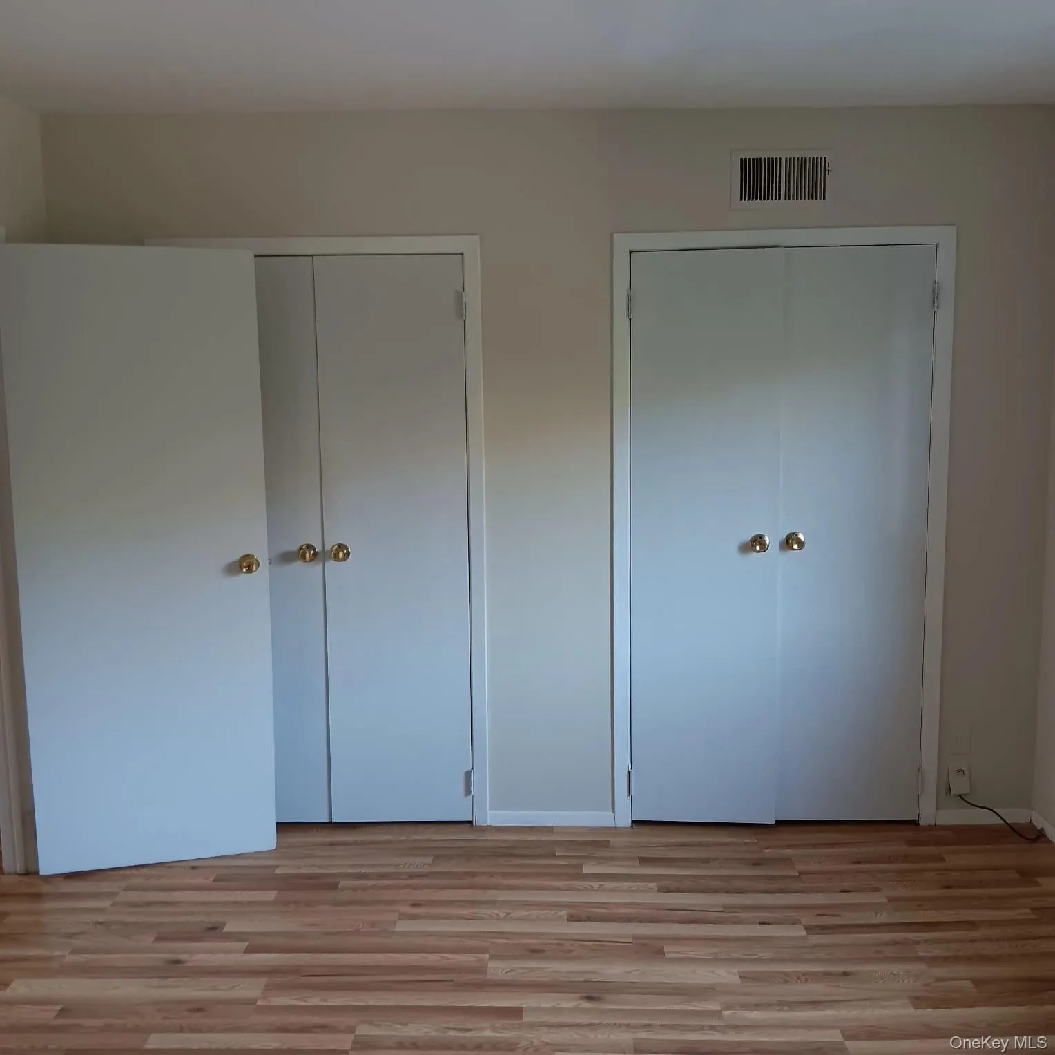 200 Hilton Avenue, Hempstead, NY, 3 Bedroom Bedrooms, 5 Room Rooms,2 BathroomBathrooms,Residential Lease,For Rent,Hilton,0,1057749 200 Hilton Avenue, Hempstead, NY, 3 Bedroom Bedrooms, 5 Room Rooms,2 BathroomBathrooms,Residential Lease,For Rent,Hilton,0,1057749