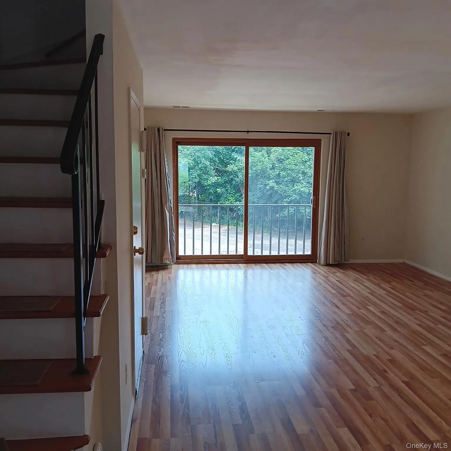 200 Hilton Avenue, Hempstead, NY, 3 Bedroom Bedrooms, 5 Room Rooms,2 BathroomBathrooms,Residential Lease,For Rent,Hilton,0,1057749 200 Hilton Avenue, Hempstead, NY, 3 Bedroom Bedrooms, 5 Room Rooms,2 BathroomBathrooms,Residential Lease,For Rent,Hilton,0,1057749