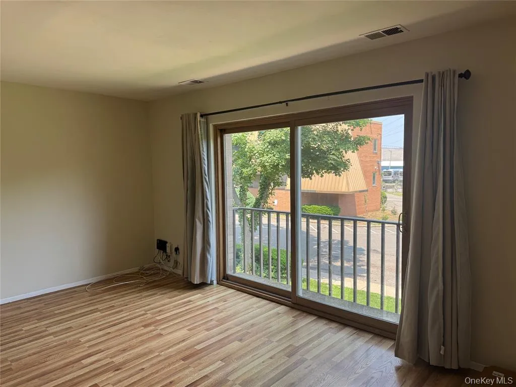 200 Hilton Avenue, Hempstead, NY, 3 Bedroom Bedrooms, 5 Room Rooms,2 BathroomBathrooms,Residential Lease,For Rent,Hilton,0,1057749 200 Hilton Avenue, Hempstead, NY, 3 Bedroom Bedrooms, 5 Room Rooms,2 BathroomBathrooms,Residential Lease,For Rent,Hilton,0,1057749