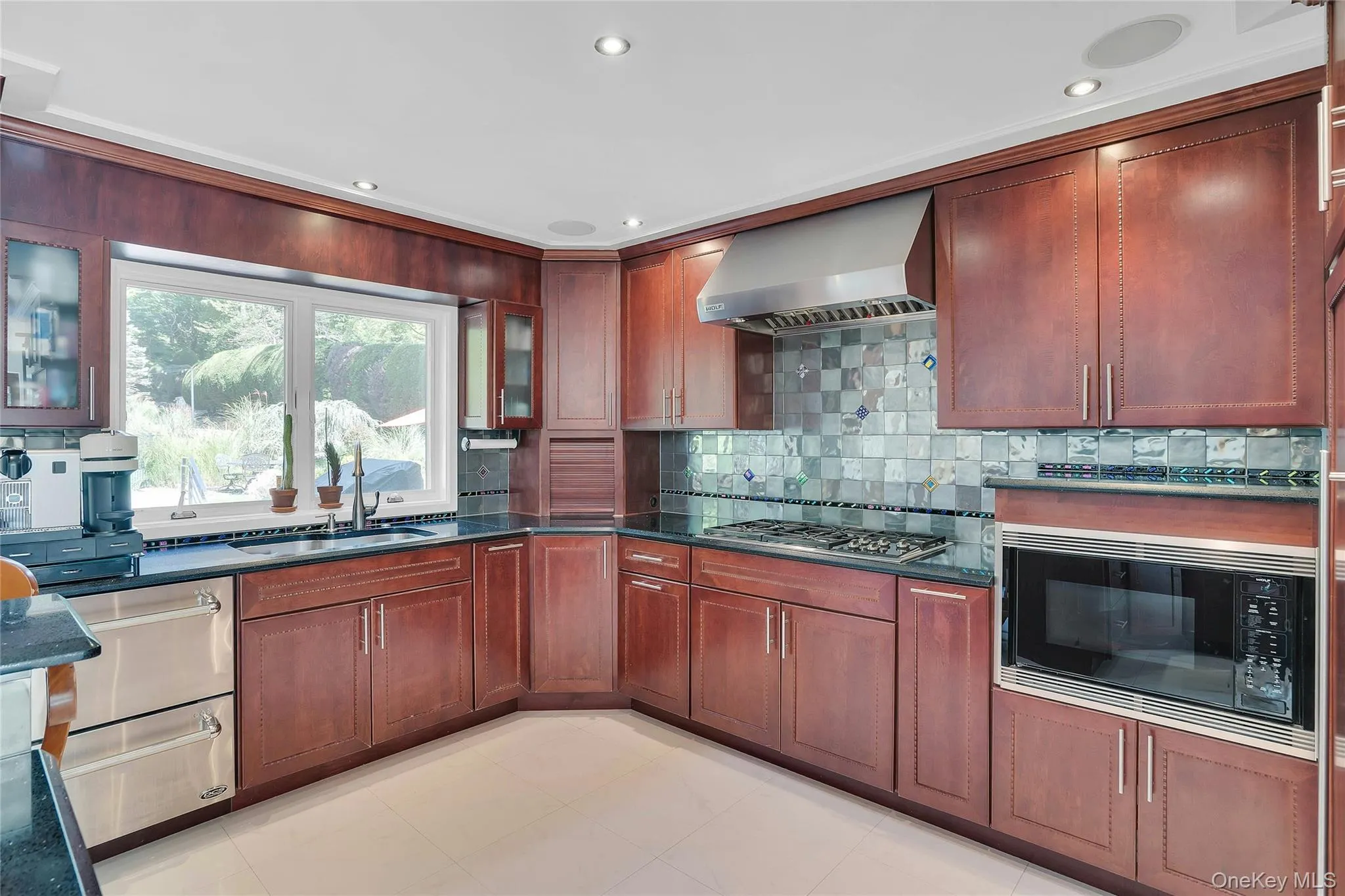 25 Oriole Way, Huntington, NY, 5 Bedrooms Bedrooms, 10 Rooms Rooms,4 BathroomsBathrooms,Residential,For Rent,Oriole,0,1057752 25 Oriole Way, Huntington, NY, 5 Bedrooms Bedrooms, 10 Rooms Rooms,4 BathroomsBathrooms,Residential,For Rent,Oriole,0,1057752