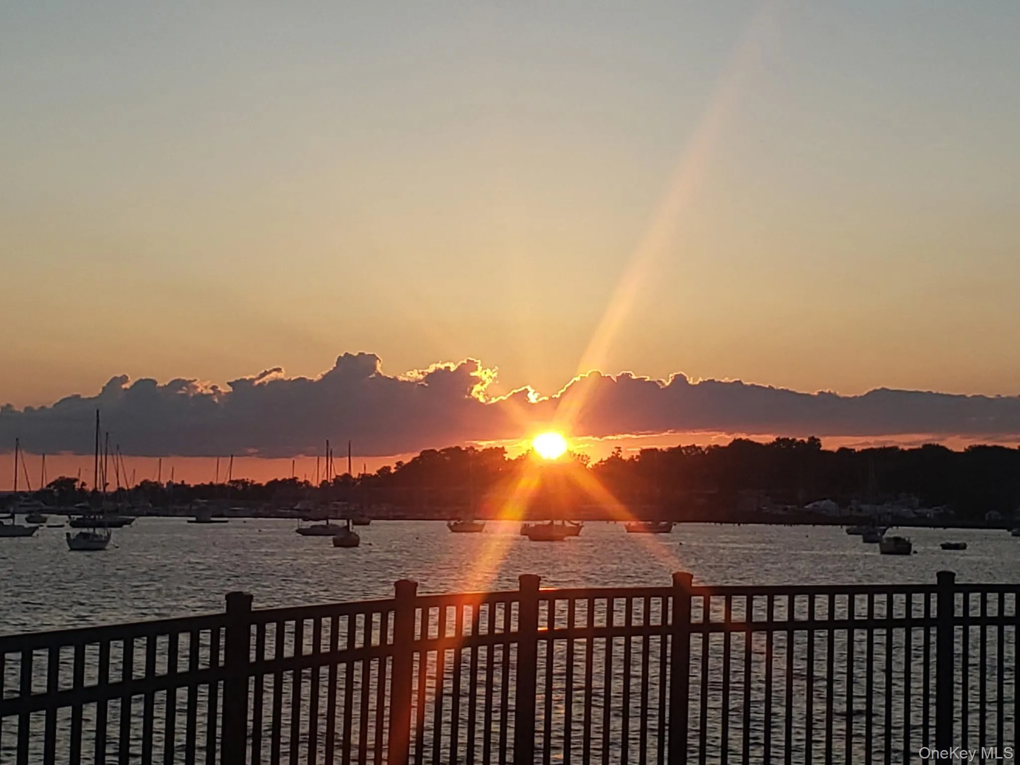 1 Tom’s Point Lane, North Hempstead, NY, 1 Bedroom Bedrooms, 4 Rooms Rooms,1 BathroomBathrooms,Residential,For Rent,Tom’s Point Lane,0,1057757 1 Tom’s Point Lane, North Hempstead, NY, 1 Bedroom Bedrooms, 4 Rooms Rooms,1 BathroomBathrooms,Residential,For Rent,Tom’s Point Lane,0,1057757