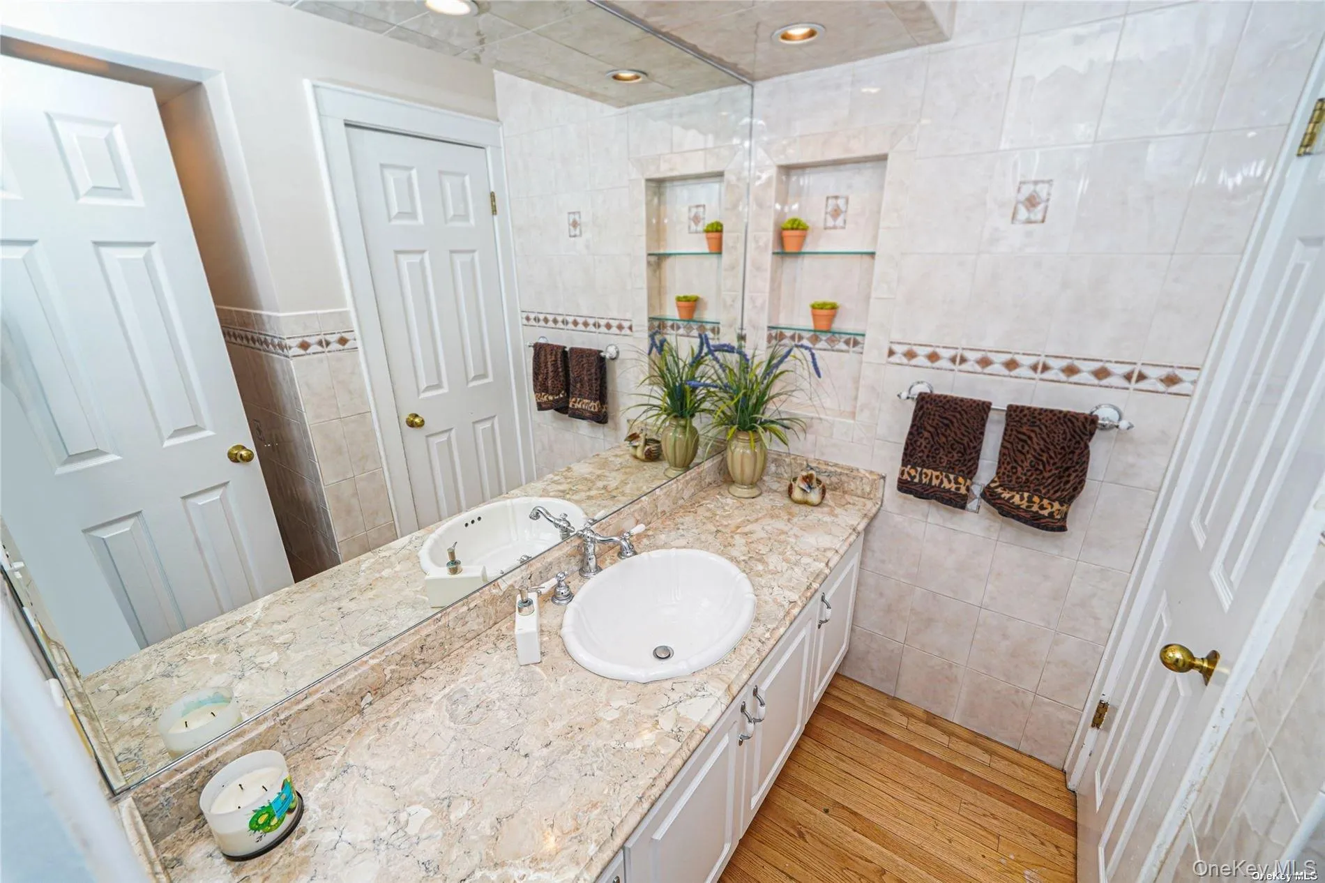 Powder Room Powder Room