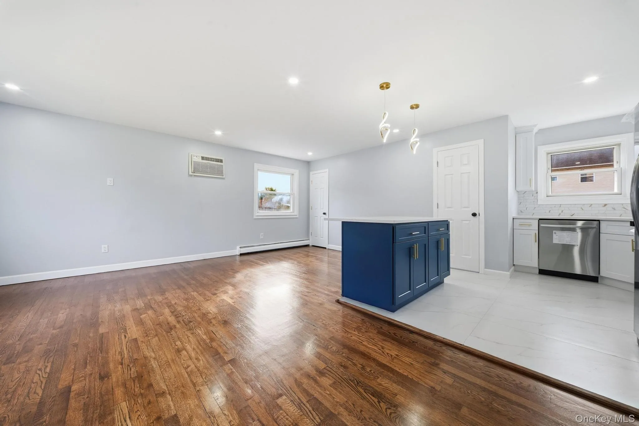 14 Holt Street, Babylon, NY, 3 Bedrooms Bedrooms, 7 Rooms Rooms,2 BathroomsBathrooms,Residential,For Rent,Holt,0,1057783 14 Holt Street, Babylon, NY, 3 Bedrooms Bedrooms, 7 Rooms Rooms,2 BathroomsBathrooms,Residential,For Rent,Holt,0,1057783