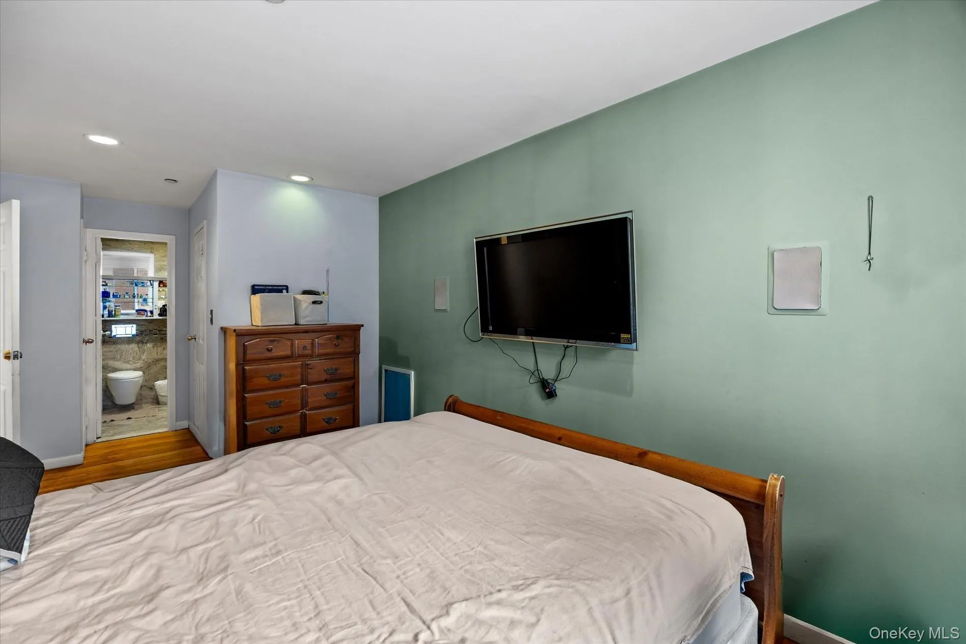 118-82 Metropolitan Avenue, New York, NY, 2 Bedrooms Bedrooms, 4 Rooms Rooms,2 BathroomsBathrooms,Residential,For Rent,Metropolitan,0,1057788 118-82 Metropolitan Avenue, New York, NY, 2 Bedrooms Bedrooms, 4 Rooms Rooms,2 BathroomsBathrooms,Residential,For Rent,Metropolitan,0,1057788