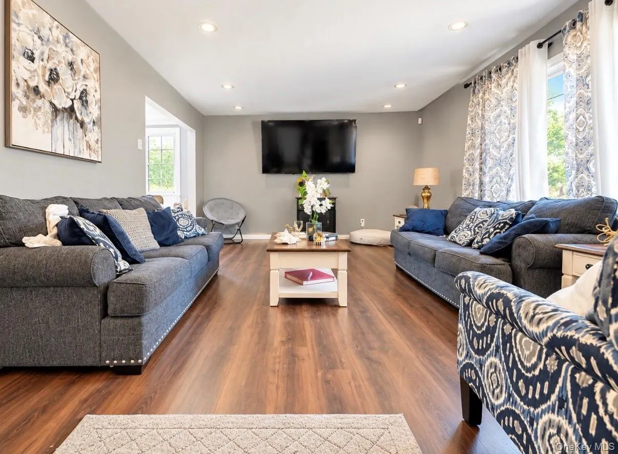 107 Pine Hill Road, Pleasant Valley, NY, 3 Bedrooms Bedrooms, 8 Rooms Rooms,1 BathroomBathrooms,Residential,For Rent,Pine Hill,0,1057792 107 Pine Hill Road, Pleasant Valley, NY, 3 Bedrooms Bedrooms, 8 Rooms Rooms,1 BathroomBathrooms,Residential,For Rent,Pine Hill,0,1057792