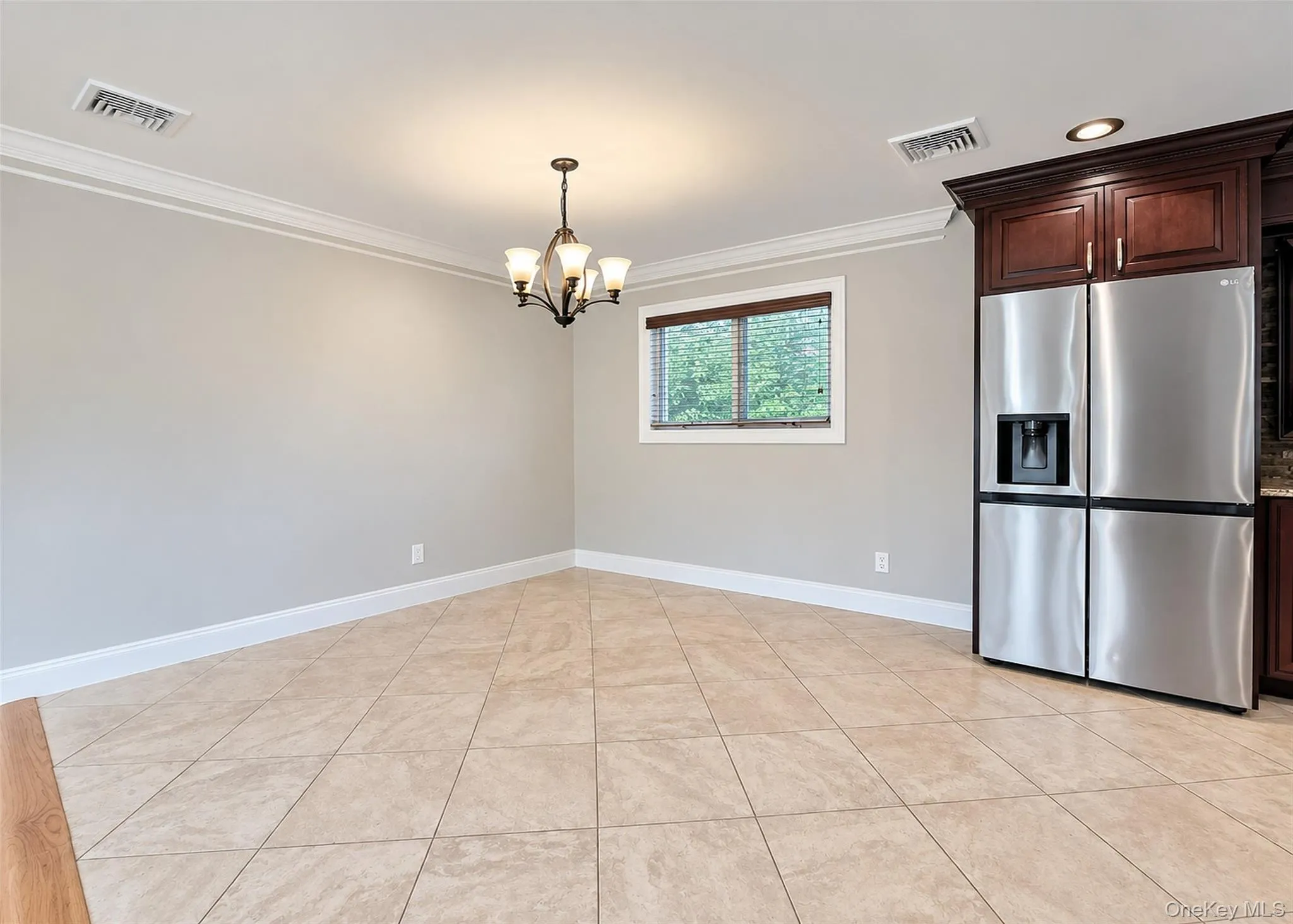 685 Carlls Path, Babylon, NY, 5 Bedrooms Bedrooms, 11 Rooms Rooms,2 BathroomsBathrooms,Residential,For Rent,Carlls,0,1057794 685 Carlls Path, Babylon, NY, 5 Bedrooms Bedrooms, 11 Rooms Rooms,2 BathroomsBathrooms,Residential,For Rent,Carlls,0,1057794