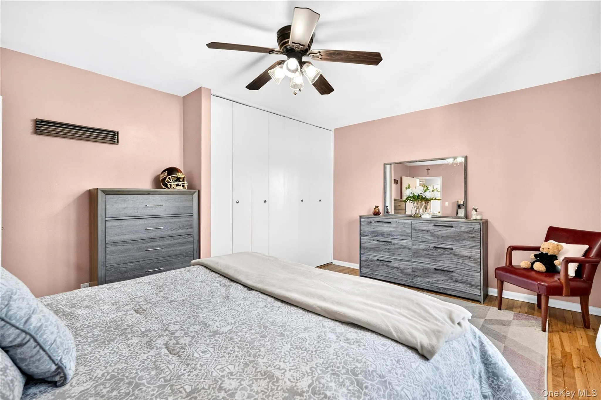 2 Bronxville Road, Yonkers, NY, 1 Bedroom Bedrooms, 4 Rooms Rooms,1 BathroomBathrooms,Residential,For Rent,Bronxville,0,1057796 2 Bronxville Road, Yonkers, NY, 1 Bedroom Bedrooms, 4 Rooms Rooms,1 BathroomBathrooms,Residential,For Rent,Bronxville,0,1057796