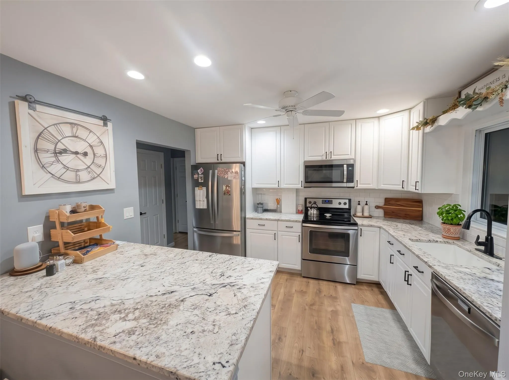 146 Rosemont Avenue, Brookhaven, NY, 3 Bedrooms Bedrooms, 7 Rooms Rooms,2 BathroomsBathrooms,Residential,For Rent,Rosemont,0,1057798 146 Rosemont Avenue, Brookhaven, NY, 3 Bedrooms Bedrooms, 7 Rooms Rooms,2 BathroomsBathrooms,Residential,For Rent,Rosemont,0,1057798
