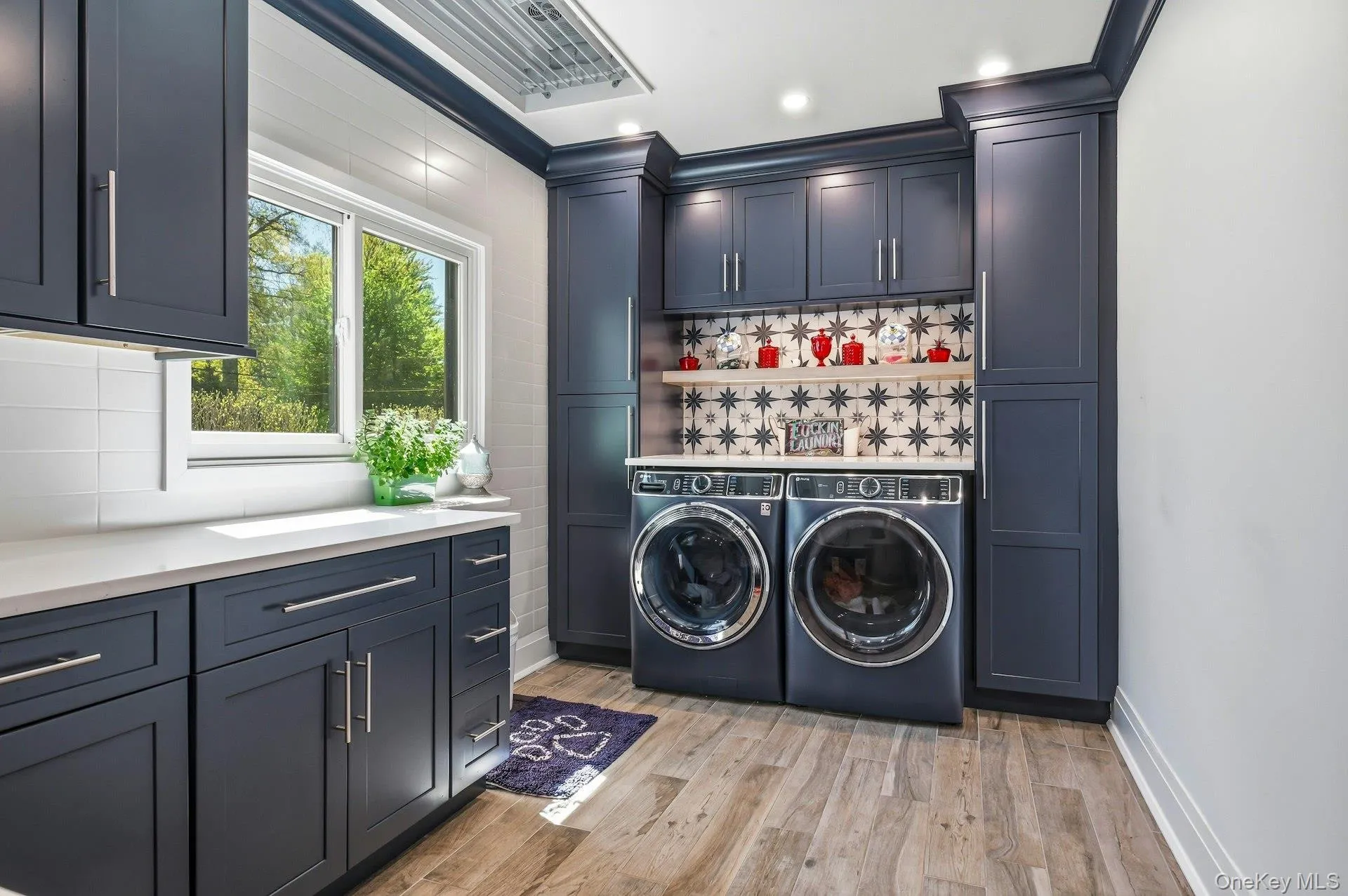 10 Fox Meadow Lane, Huntington, NY, 5 Bedrooms Bedrooms, 12 Rooms Rooms,5 BathroomsBathrooms,Residential,For Rent,Fox Meadow,0,1057801 10 Fox Meadow Lane, Huntington, NY, 5 Bedrooms Bedrooms, 12 Rooms Rooms,5 BathroomsBathrooms,Residential,For Rent,Fox Meadow,0,1057801