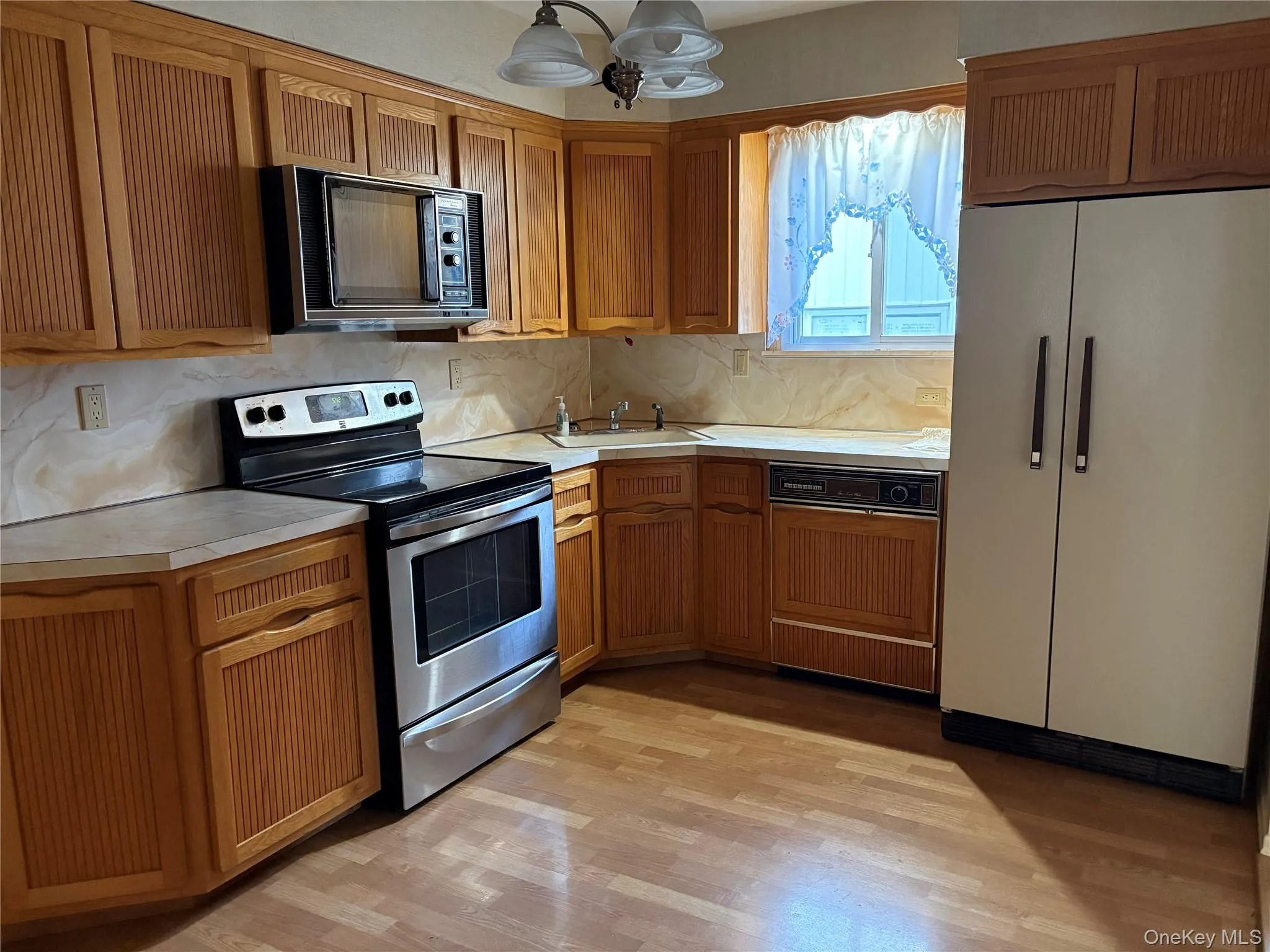 1304 Little Neck Avenue, Hempstead, NY, 3 Bedrooms Bedrooms, 6 Rooms Rooms,1 BathroomBathrooms,Residential,For Rent,Little Neck,0,1057802 1304 Little Neck Avenue, Hempstead, NY, 3 Bedrooms Bedrooms, 6 Rooms Rooms,1 BathroomBathrooms,Residential,For Rent,Little Neck,0,1057802