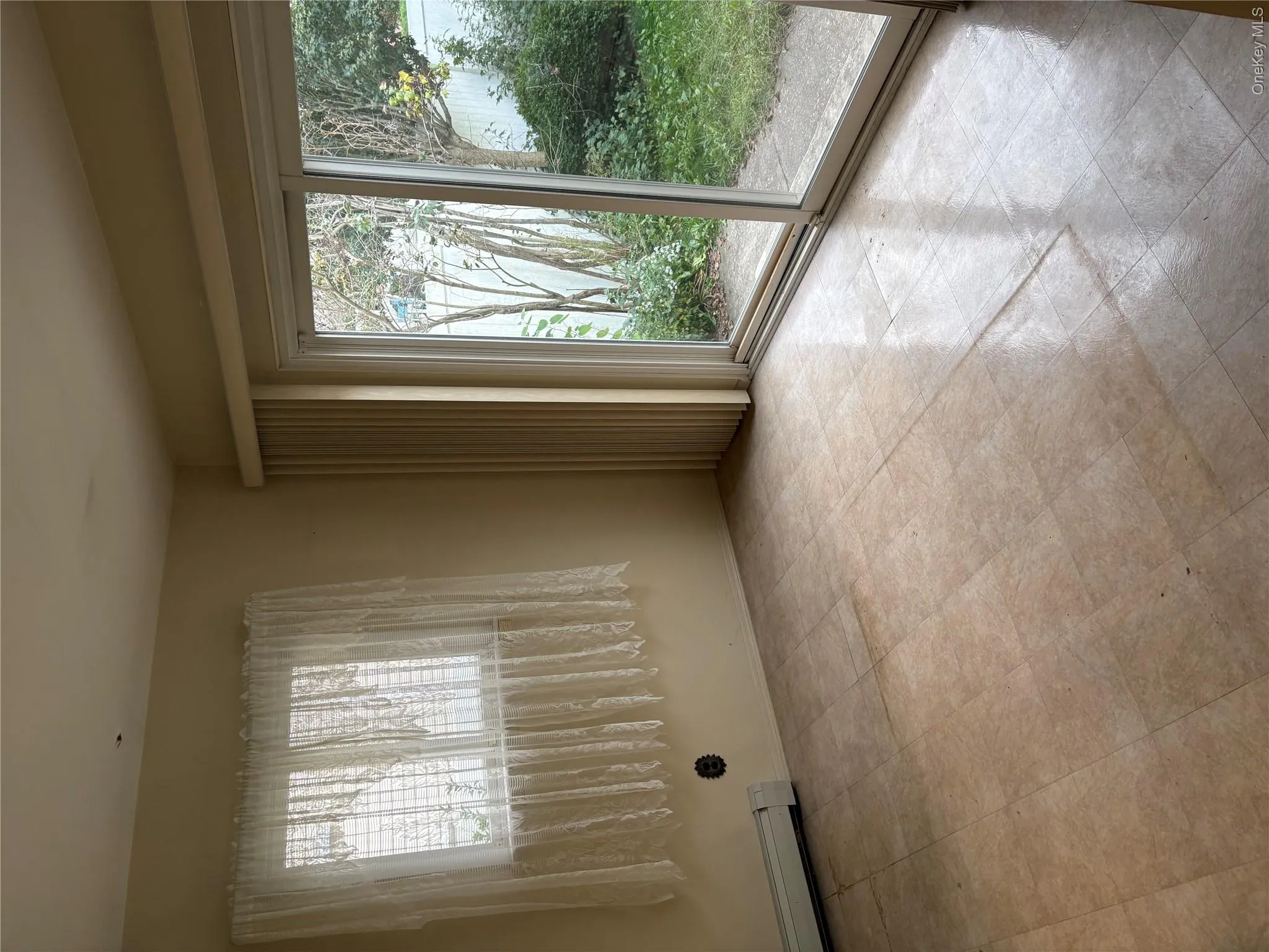 1304 Little Neck Avenue, Hempstead, NY, 3 Bedrooms Bedrooms, 6 Rooms Rooms,1 BathroomBathrooms,Residential,For Rent,Little Neck,0,1057802 1304 Little Neck Avenue, Hempstead, NY, 3 Bedrooms Bedrooms, 6 Rooms Rooms,1 BathroomBathrooms,Residential,For Rent,Little Neck,0,1057802