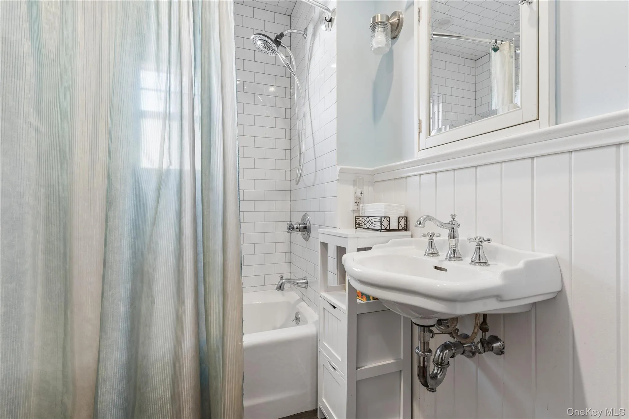 2171 Washington Street, Hempstead, NY, 3 Bedrooms Bedrooms, 8 Rooms Rooms,2 BathroomsBathrooms,Residential Lease,For Rent,Washington,0,1057803 2171 Washington Street, Hempstead, NY, 3 Bedrooms Bedrooms, 8 Rooms Rooms,2 BathroomsBathrooms,Residential Lease,For Rent,Washington,0,1057803
