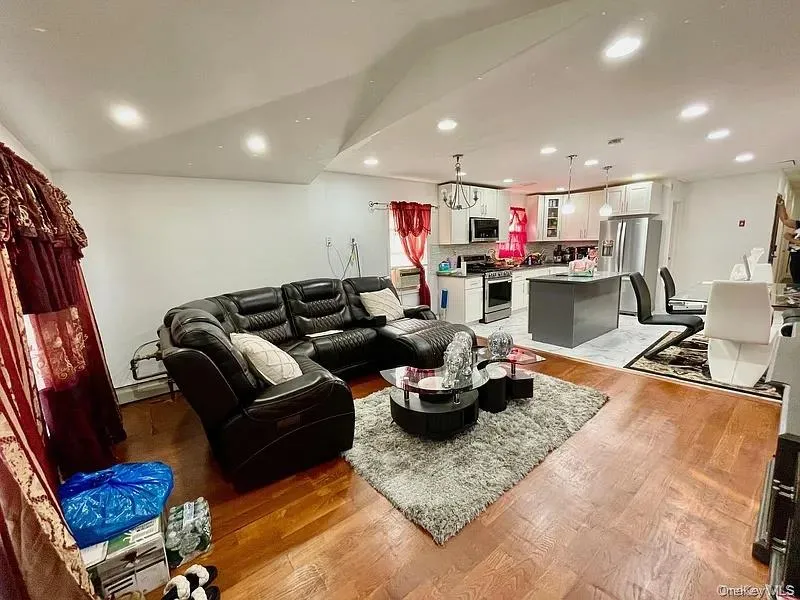 10203 Rau Court, New York, NY, 3 Bedrooms Bedrooms, 5 Rooms Rooms,2 BathroomsBathrooms,Residential,For Rent,Rau,0,1057804 10203 Rau Court, New York, NY, 3 Bedrooms Bedrooms, 5 Rooms Rooms,2 BathroomsBathrooms,Residential,For Rent,Rau,0,1057804