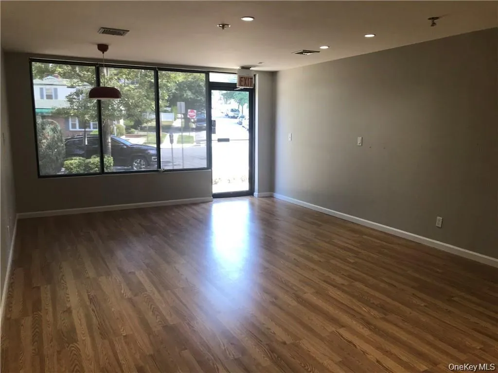 622 Yonkers Avenue, Yonkers, NY, ,Commercial Lease,For Rent,Yonkers,0,1057806 622 Yonkers Avenue, Yonkers, NY, ,Commercial Lease,For Rent,Yonkers,0,1057806