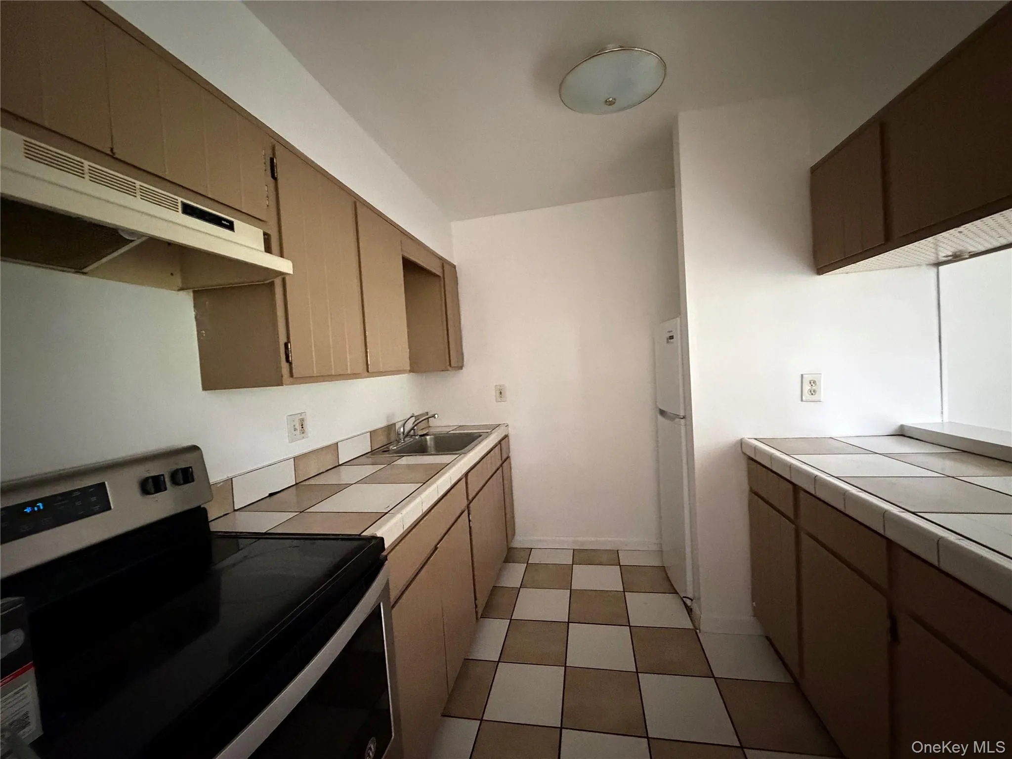 2 School Street, Poughkeepsie (town), NY, 1 Bedroom Bedrooms, 3 Rooms Rooms,1 BathroomBathrooms,Residential Lease,For Rent,School,0,1057809 2 School Street, Poughkeepsie (town), NY, 1 Bedroom Bedrooms, 3 Rooms Rooms,1 BathroomBathrooms,Residential Lease,For Rent,School,0,1057809