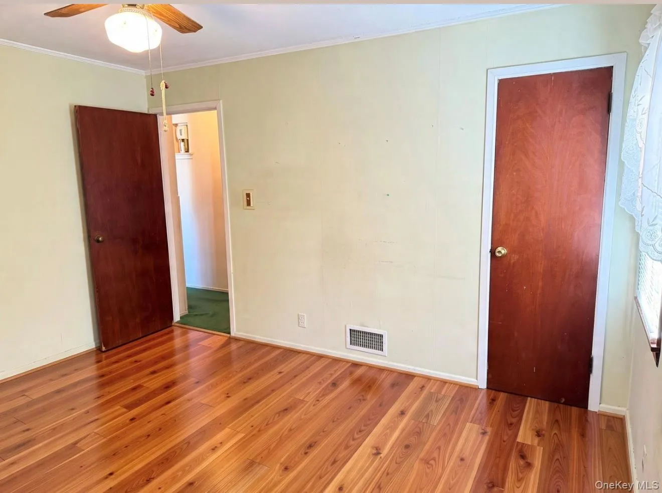 Picture has been digitally enhanced to remove carpets Picture has been digitally enhanced to remove carpets