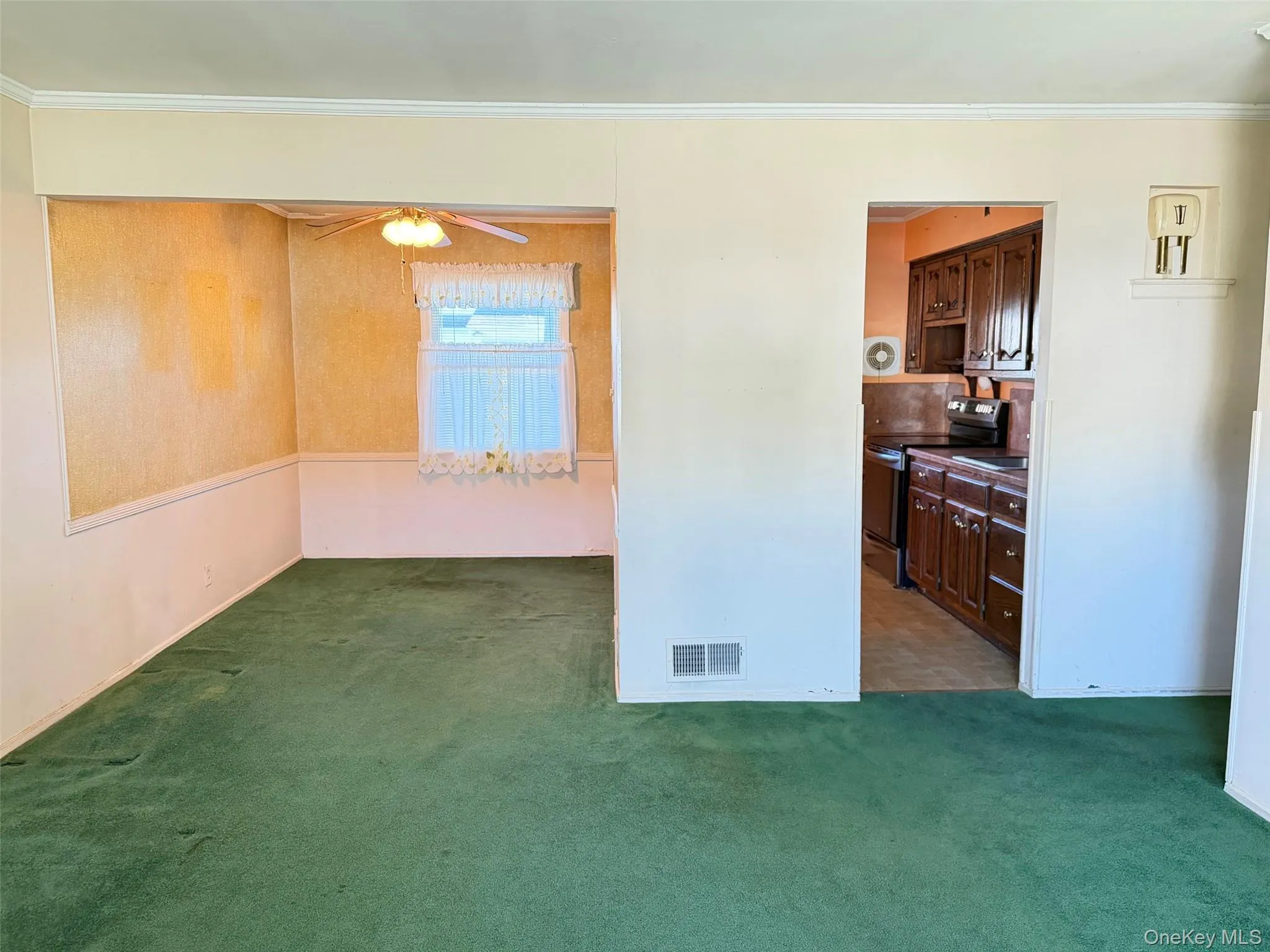 46 Midwood Avenue, Oyster Bay, NY, 4 Bedrooms Bedrooms, 7 Rooms Rooms,1 BathroomBathrooms,Residential,For Rent,Midwood,0,1057810 46 Midwood Avenue, Oyster Bay, NY, 4 Bedrooms Bedrooms, 7 Rooms Rooms,1 BathroomBathrooms,Residential,For Rent,Midwood,0,1057810