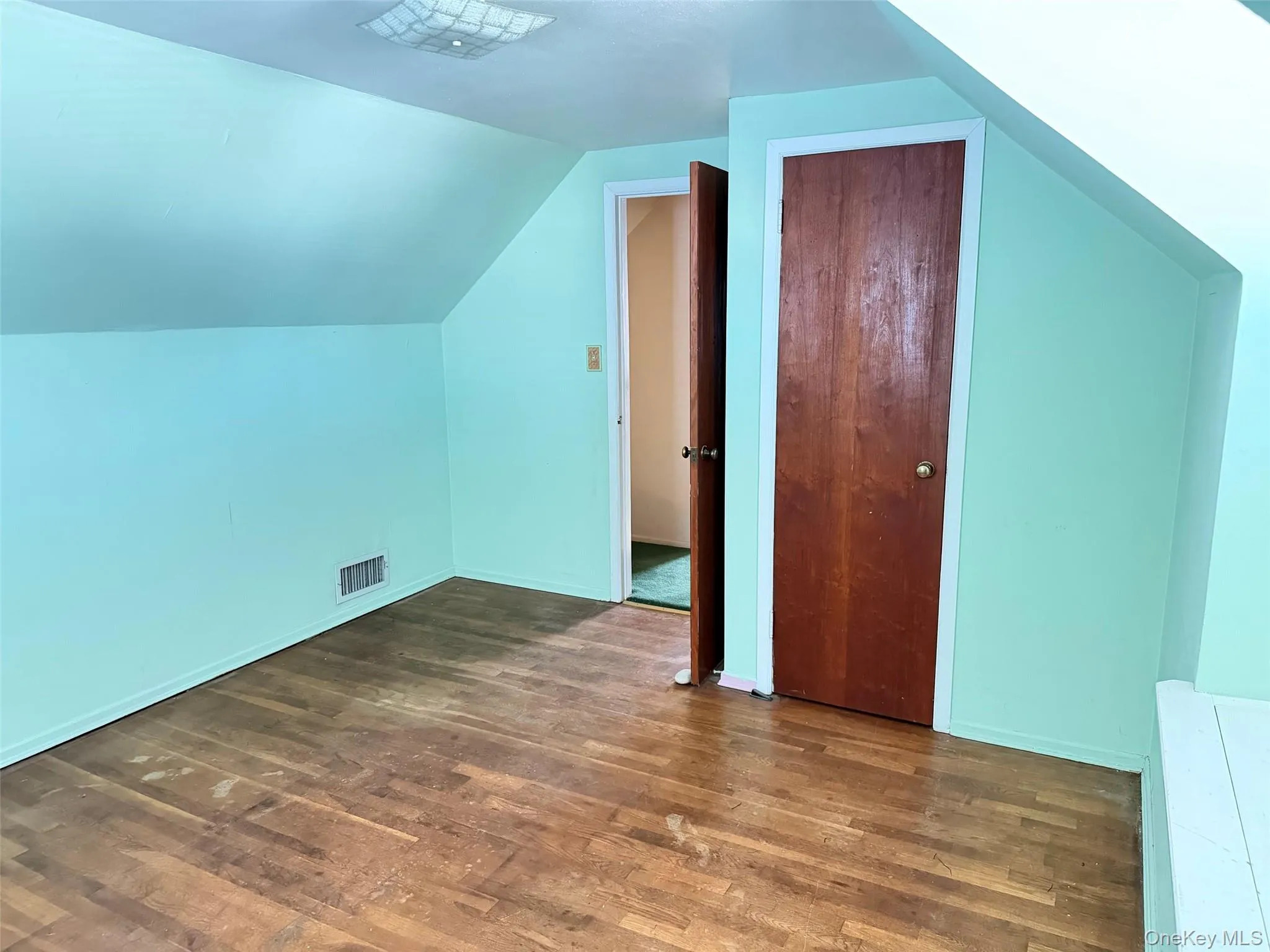 46 Midwood Avenue, Oyster Bay, NY, 4 Bedrooms Bedrooms, 7 Rooms Rooms,1 BathroomBathrooms,Residential,For Rent,Midwood,0,1057810 46 Midwood Avenue, Oyster Bay, NY, 4 Bedrooms Bedrooms, 7 Rooms Rooms,1 BathroomBathrooms,Residential,For Rent,Midwood,0,1057810