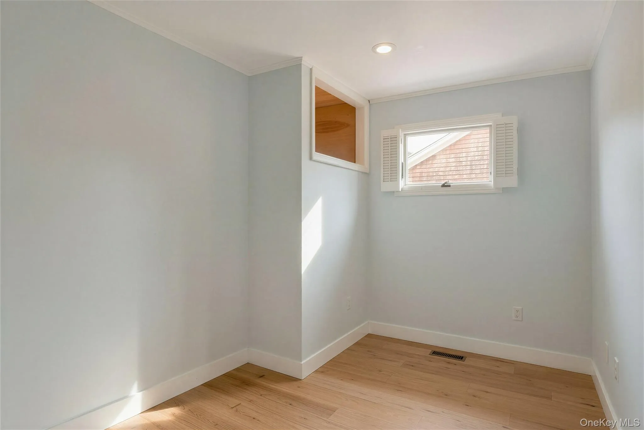 19 Lakewood Avenue, Southampton, NY, 3 Bedrooms Bedrooms, 6 Rooms Rooms,2 BathroomsBathrooms,Residential Lease,For Rent,Lakewood,0,1057818 19 Lakewood Avenue, Southampton, NY, 3 Bedrooms Bedrooms, 6 Rooms Rooms,2 BathroomsBathrooms,Residential Lease,For Rent,Lakewood,0,1057818