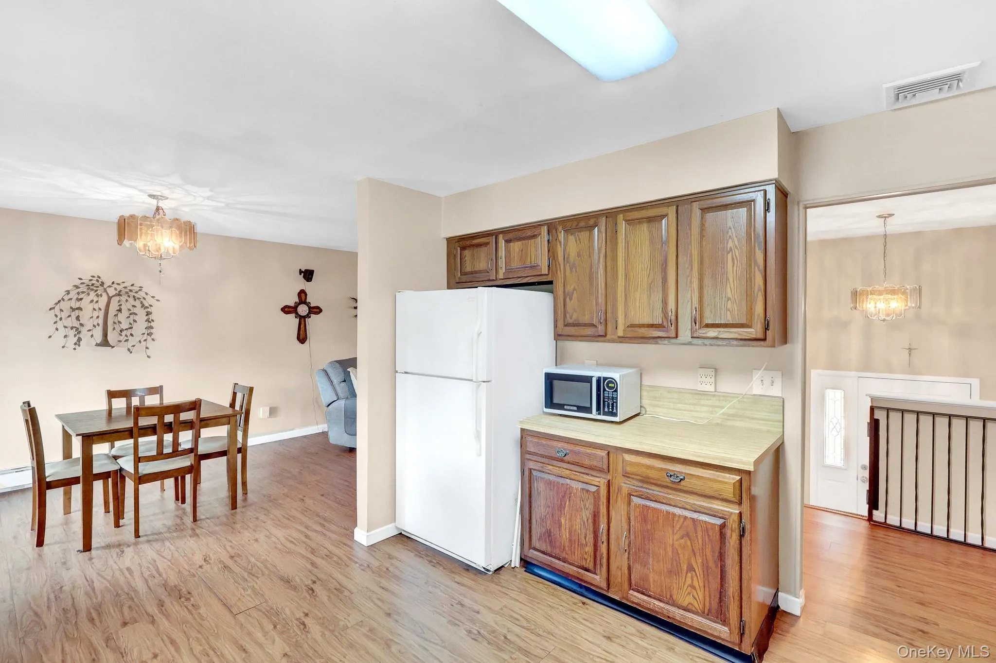 208 Raider Street, Babylon, NY, 4 Bedrooms Bedrooms, 8 Rooms Rooms,2 BathroomsBathrooms,Residential,For Rent,Raider,0,1057821 208 Raider Street, Babylon, NY, 4 Bedrooms Bedrooms, 8 Rooms Rooms,2 BathroomsBathrooms,Residential,For Rent,Raider,0,1057821