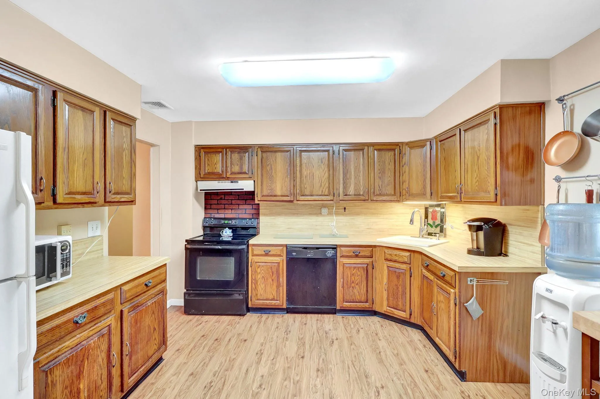 208 Raider Street, Babylon, NY, 4 Bedrooms Bedrooms, 8 Rooms Rooms,2 BathroomsBathrooms,Residential,For Rent,Raider,0,1057821 208 Raider Street, Babylon, NY, 4 Bedrooms Bedrooms, 8 Rooms Rooms,2 BathroomsBathrooms,Residential,For Rent,Raider,0,1057821