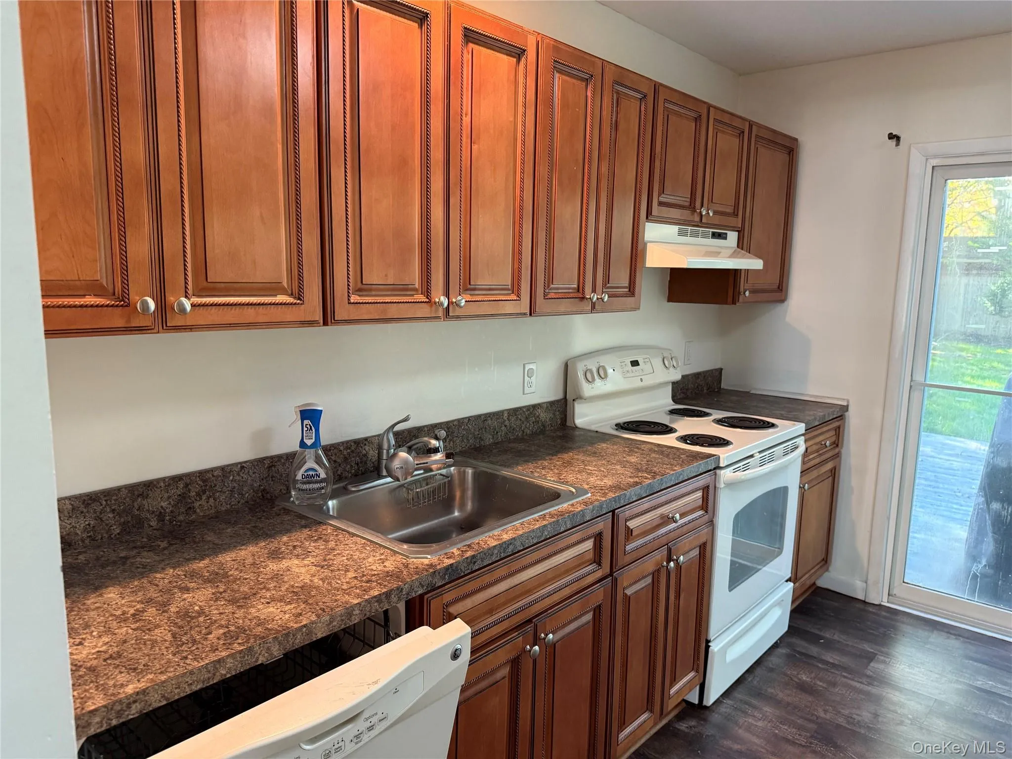 9 Stratford Road, Brookhaven, NY, 3 Bedroom Bedrooms, 8 Room Rooms,1 BathroomBathrooms,Residential Lease,For Rent,Stratford,0,1057824 9 Stratford Road, Brookhaven, NY, 3 Bedroom Bedrooms, 8 Room Rooms,1 BathroomBathrooms,Residential Lease,For Rent,Stratford,0,1057824