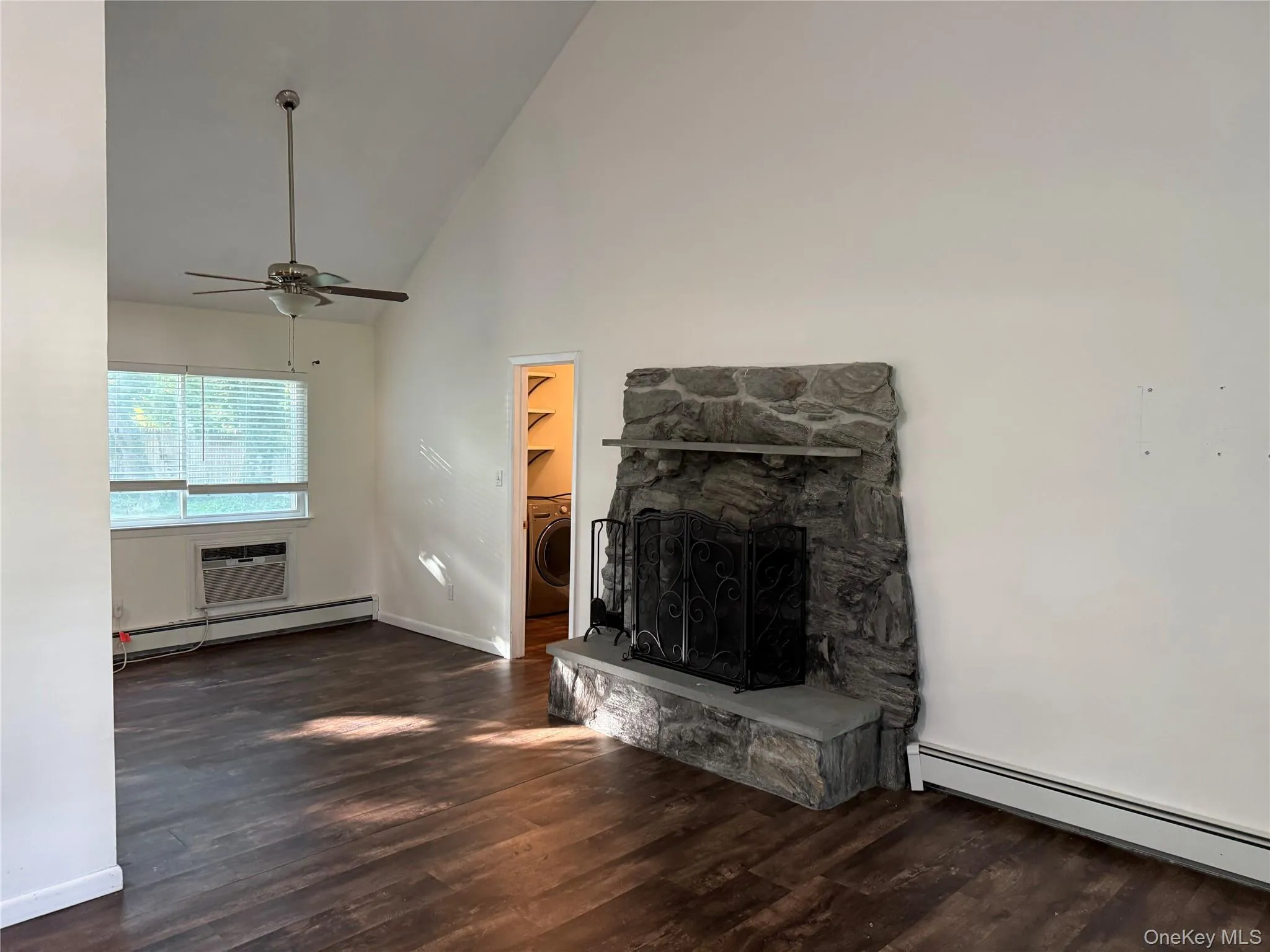 9 Stratford Road, Brookhaven, NY, 3 Bedroom Bedrooms, 8 Room Rooms,1 BathroomBathrooms,Residential Lease,For Rent,Stratford,0,1057824 9 Stratford Road, Brookhaven, NY, 3 Bedroom Bedrooms, 8 Room Rooms,1 BathroomBathrooms,Residential Lease,For Rent,Stratford,0,1057824