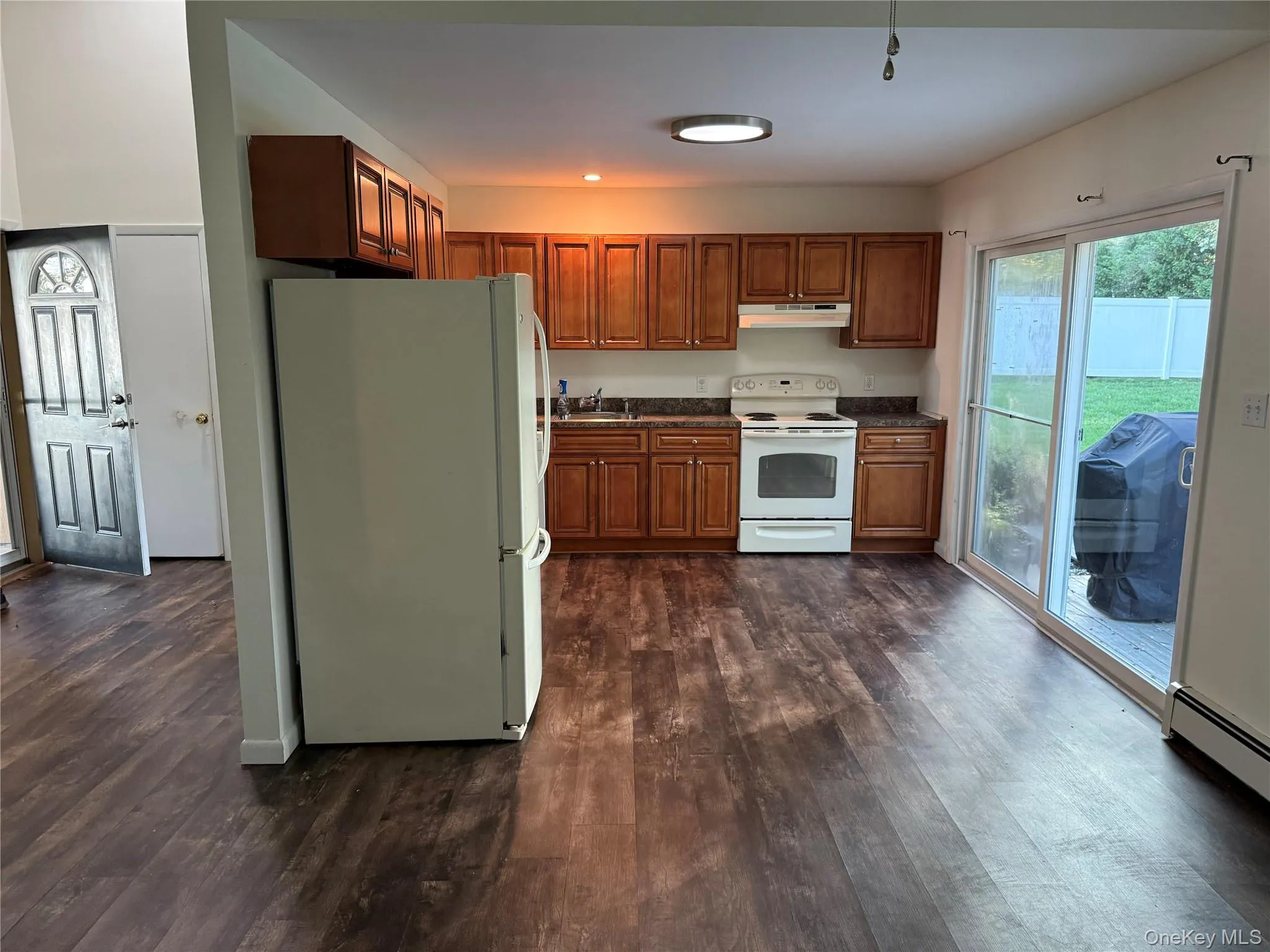 9 Stratford Road, Brookhaven, NY, 3 Bedroom Bedrooms, 8 Room Rooms,1 BathroomBathrooms,Residential Lease,For Rent,Stratford,0,1057824 9 Stratford Road, Brookhaven, NY, 3 Bedroom Bedrooms, 8 Room Rooms,1 BathroomBathrooms,Residential Lease,For Rent,Stratford,0,1057824