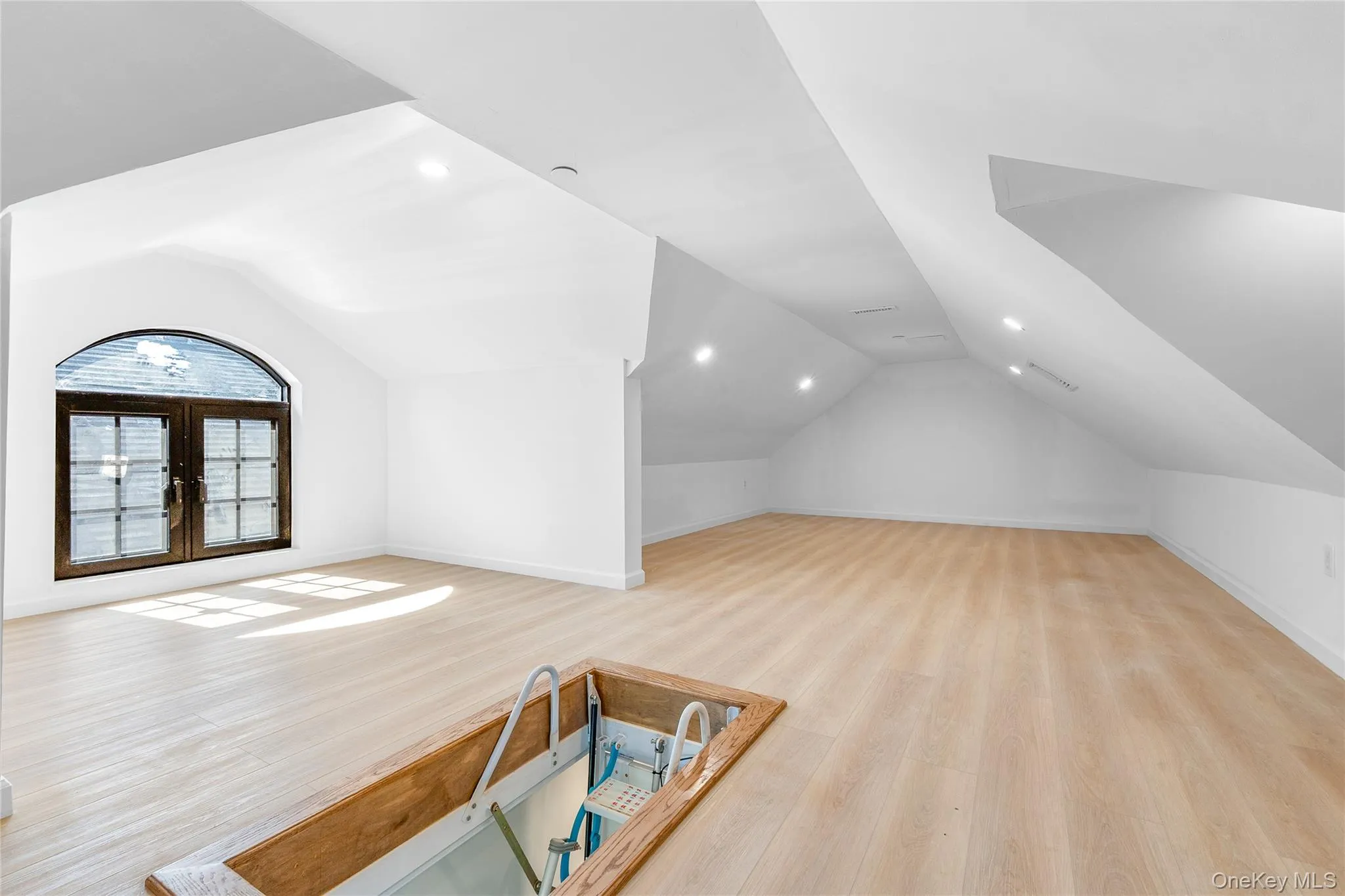 3518 221ST Street, New York, NY, 4 Bedrooms Bedrooms, 10 Rooms Rooms,4 BathroomsBathrooms,Residential,For Rent,221ST,0,1057833 3518 221ST Street, New York, NY, 4 Bedrooms Bedrooms, 10 Rooms Rooms,4 BathroomsBathrooms,Residential,For Rent,221ST,0,1057833