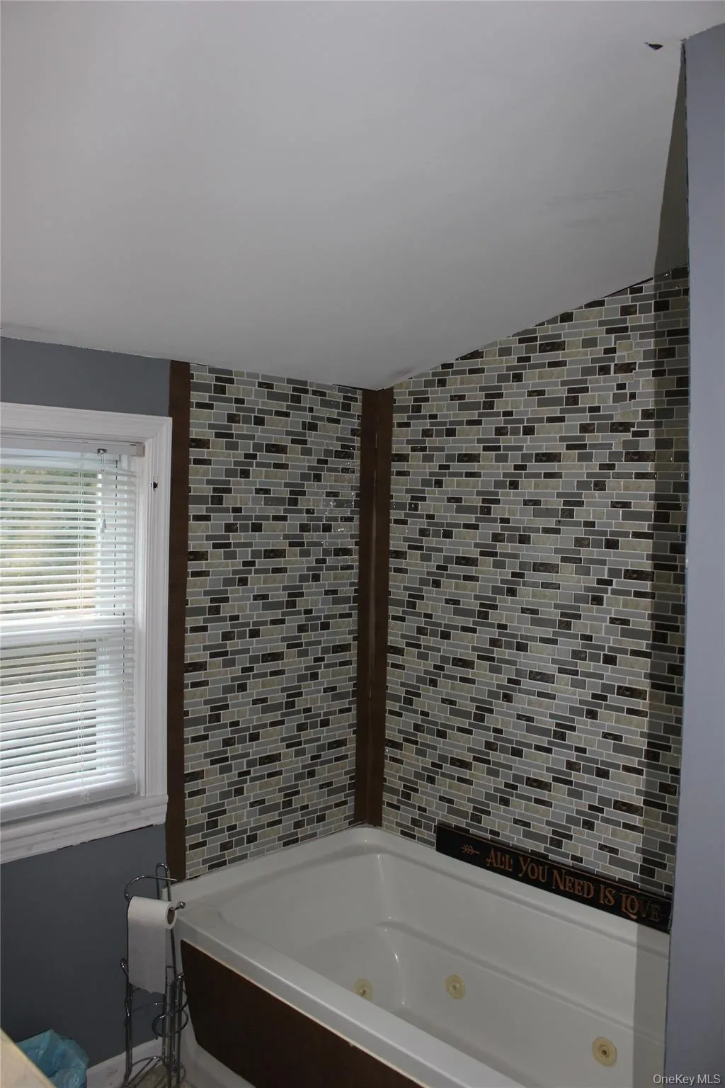 43 Laffin Lane, Poughkeepsie, NY, 5 Bedrooms Bedrooms, 8 Rooms Rooms,2 BathroomsBathrooms,Residential,For Rent,Laffin,0,1057836 43 Laffin Lane, Poughkeepsie, NY, 5 Bedrooms Bedrooms, 8 Rooms Rooms,2 BathroomsBathrooms,Residential,For Rent,Laffin,0,1057836