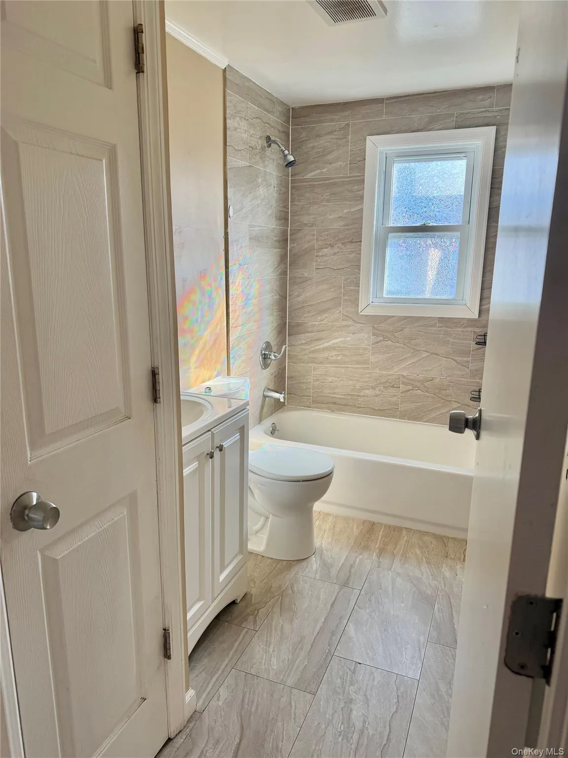 92 S Fulton Street, Hempstead, NY, 1 Bedroom Bedrooms, 5 Room Rooms,1 BathroomBathrooms,Residential Lease,For Rent,S Fulton,0,1057865 92 S Fulton Street, Hempstead, NY, 1 Bedroom Bedrooms, 5 Room Rooms,1 BathroomBathrooms,Residential Lease,For Rent,S Fulton,0,1057865